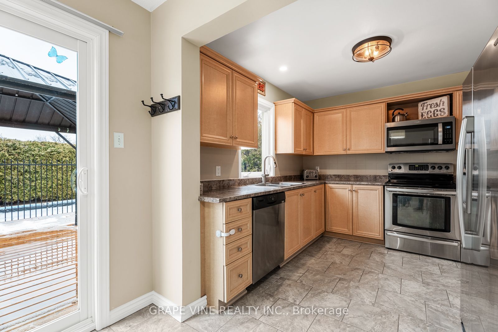 1651 Westport Crescent Property Photo 10