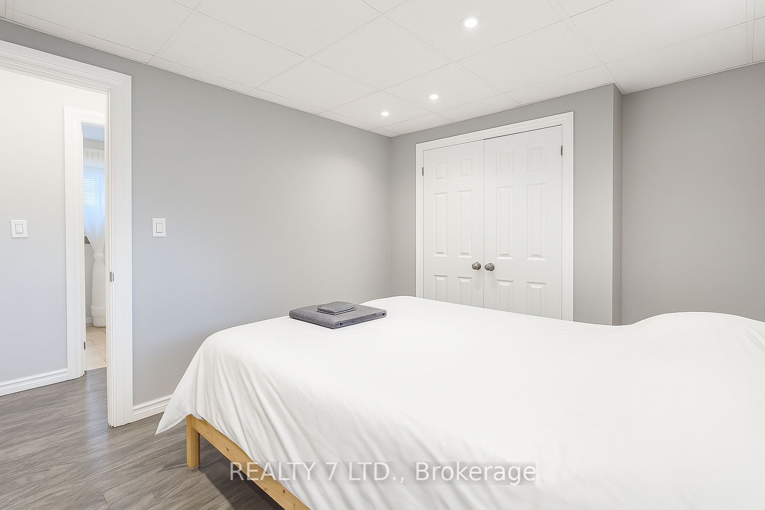22 Lawrence Street N Property Photo 15
