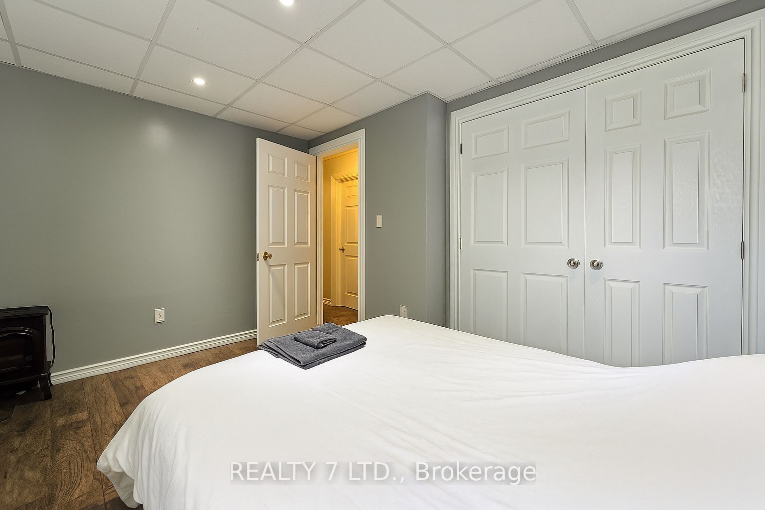 22 Lawrence Street N Property Photo 17