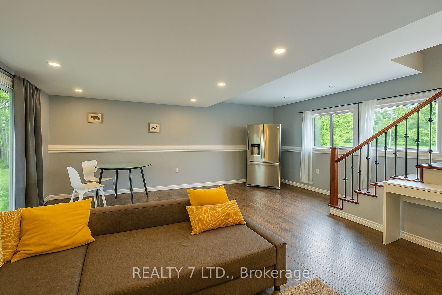 22 Lawrence Street N Property Photo 26