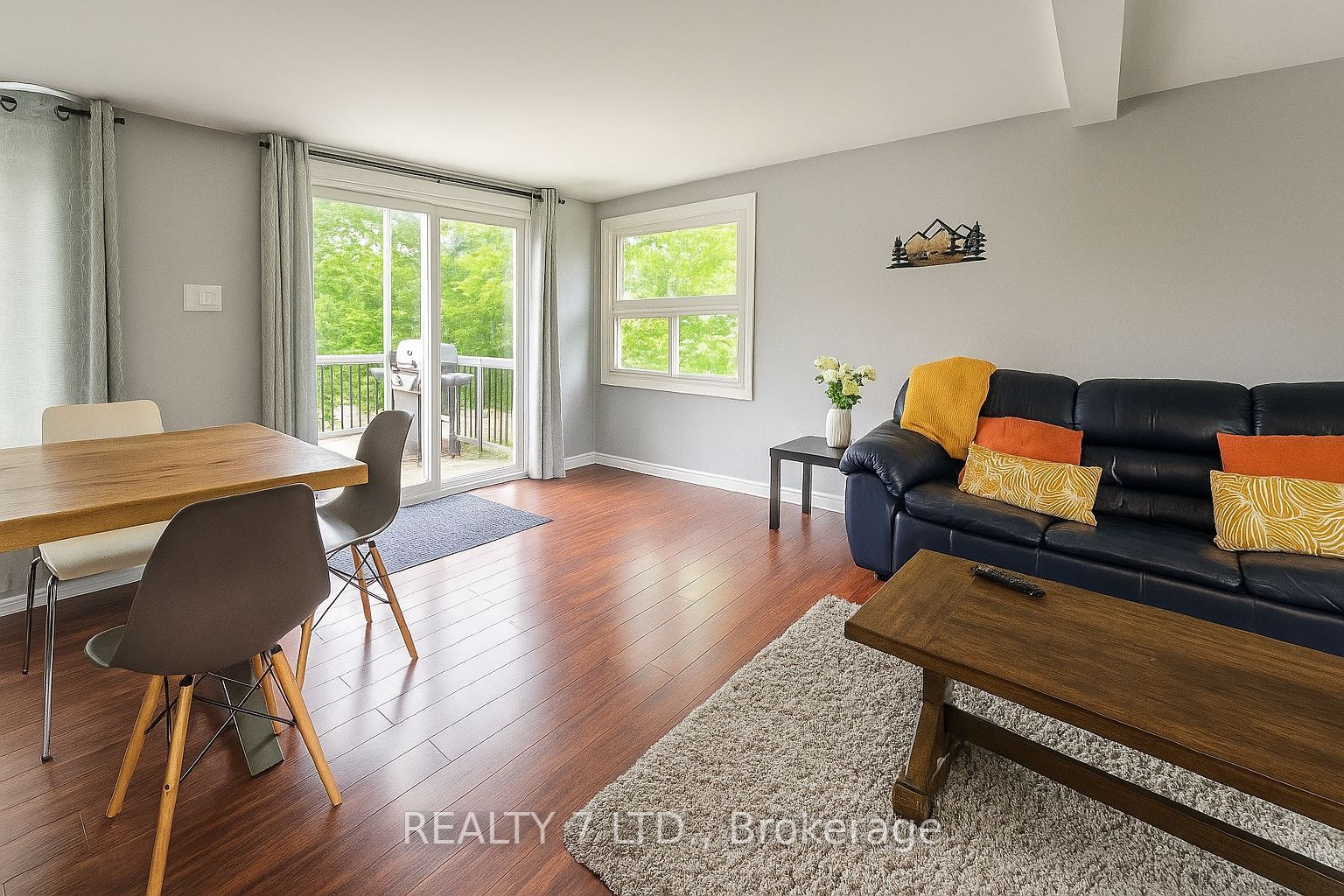 22 Lawrence Street N Property Photo 29