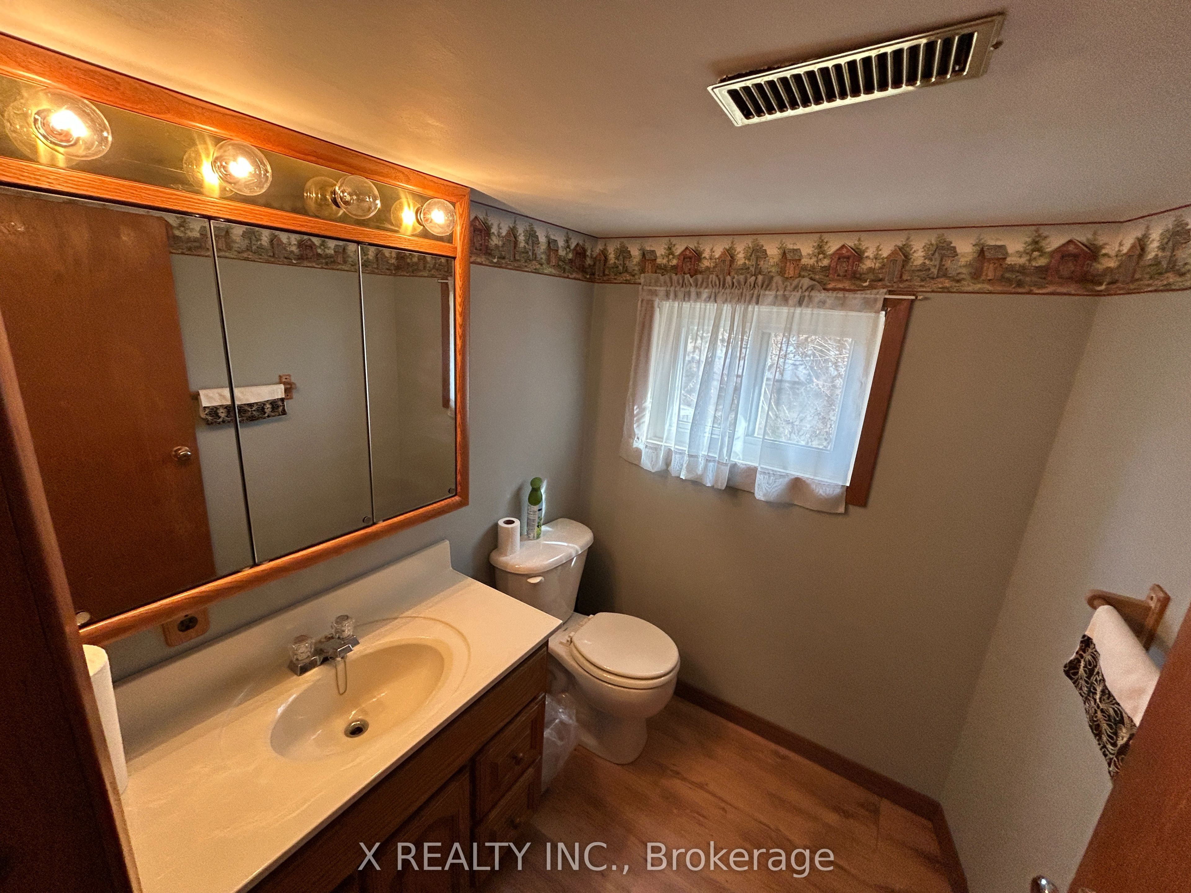 154 Brimley Road S Property Photo 10