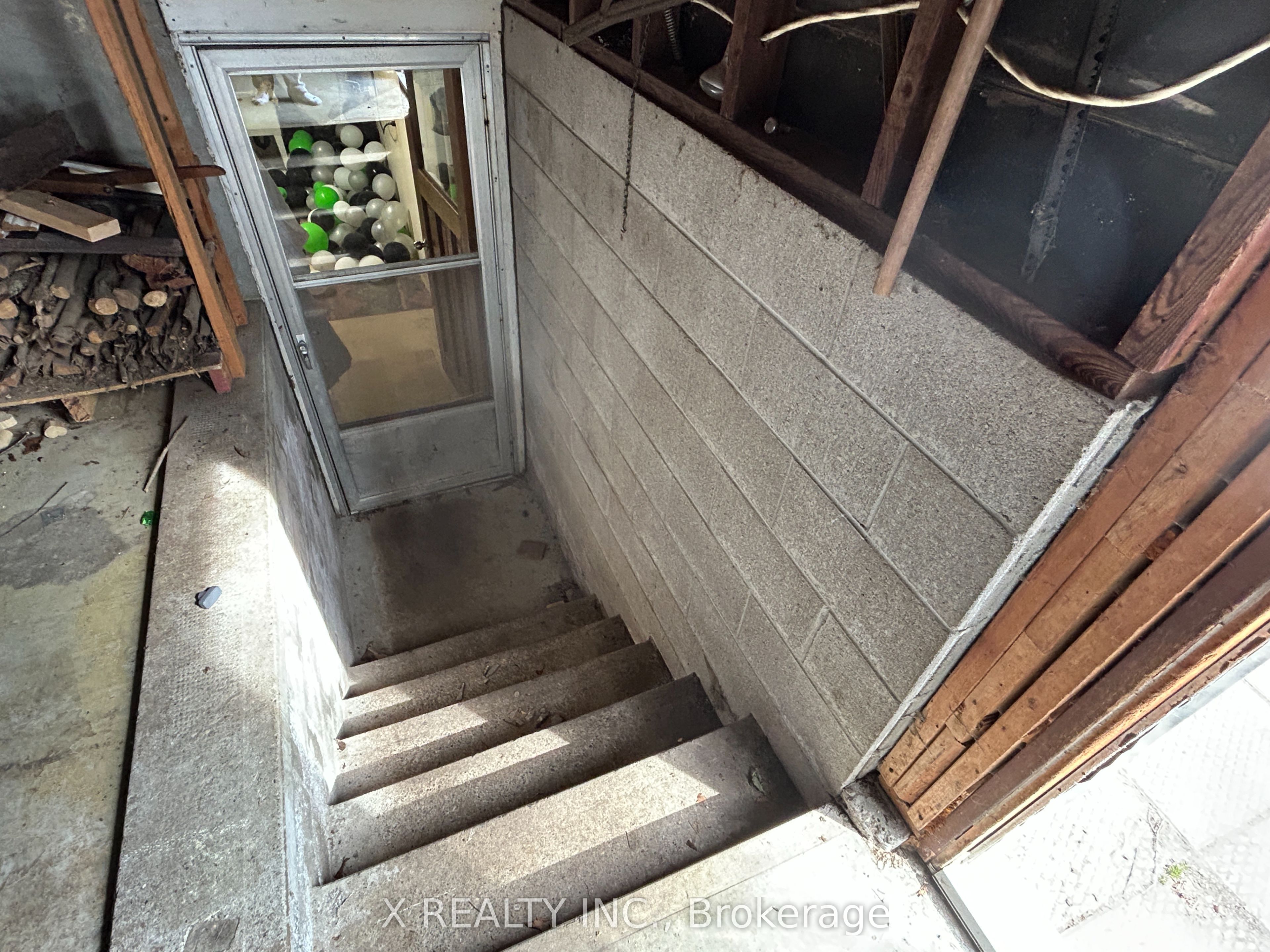 154 Brimley Road S Property Photo 14