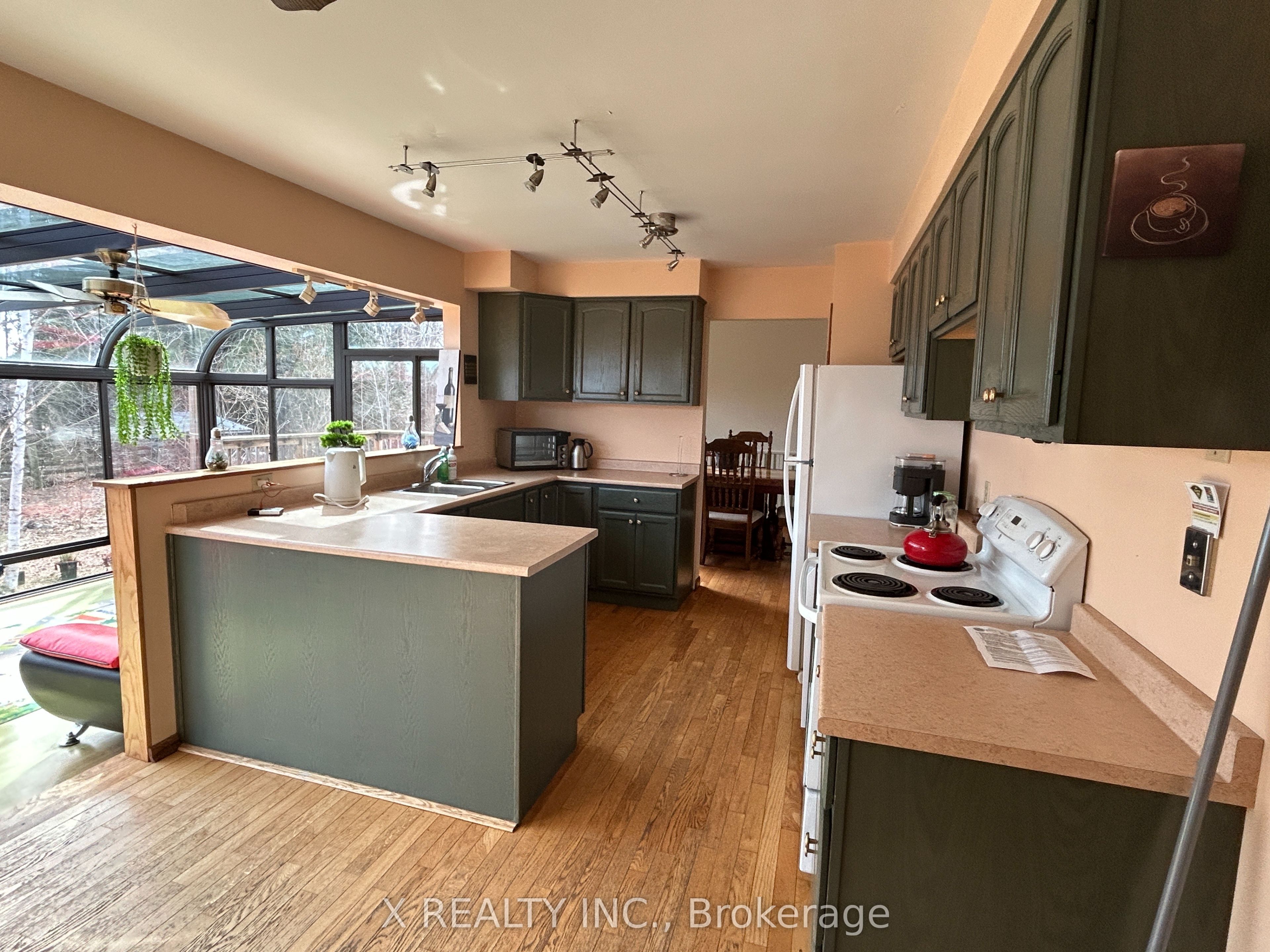 154 Brimley Road S Property Photo 19