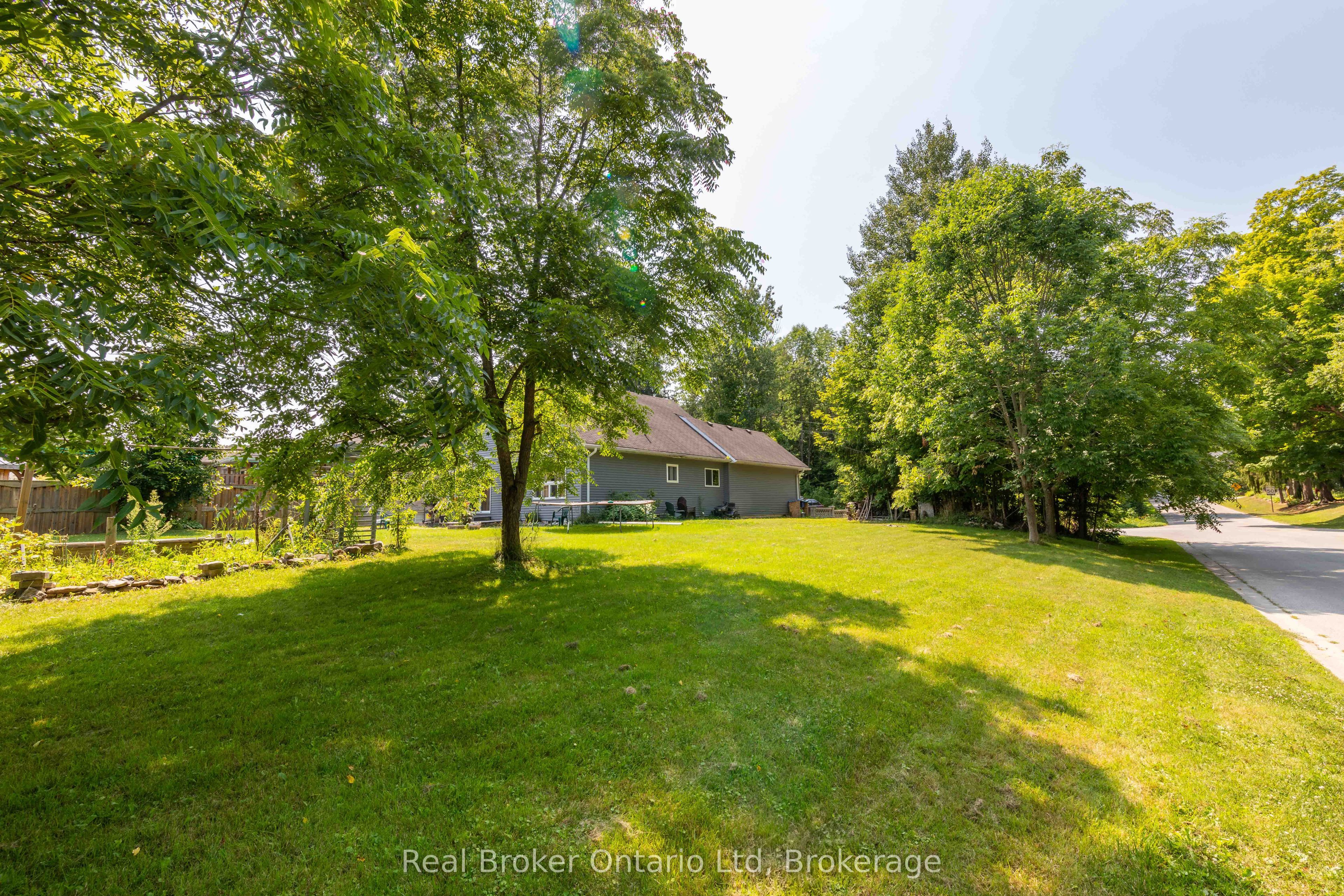1895 8th Avenue Property Photo 4