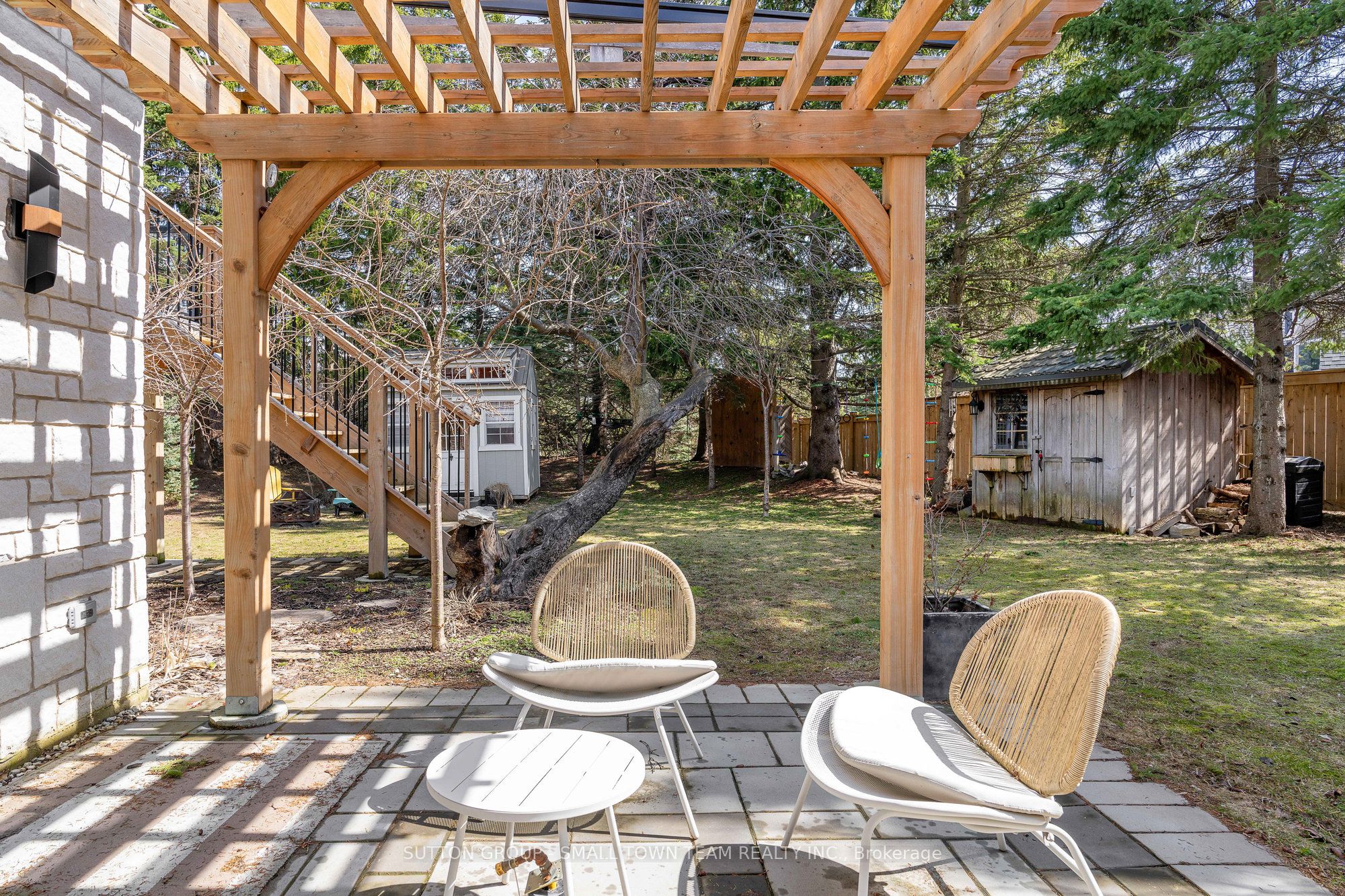 114 Lakeshore Road W Property Photo 13