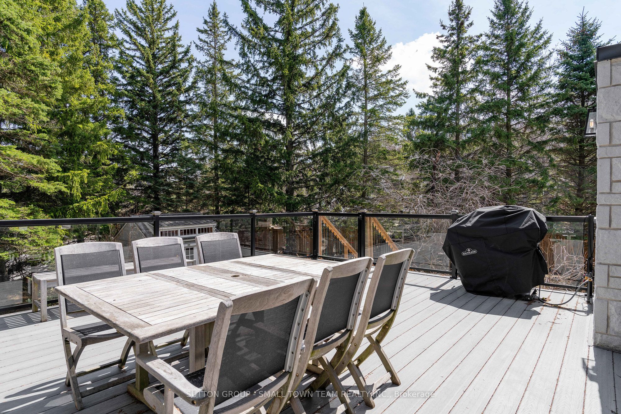 114 Lakeshore Road W Property Photo 19