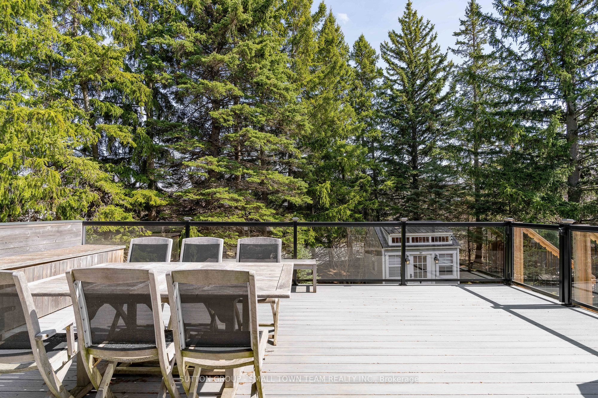 114 Lakeshore Road W Property Photo 20