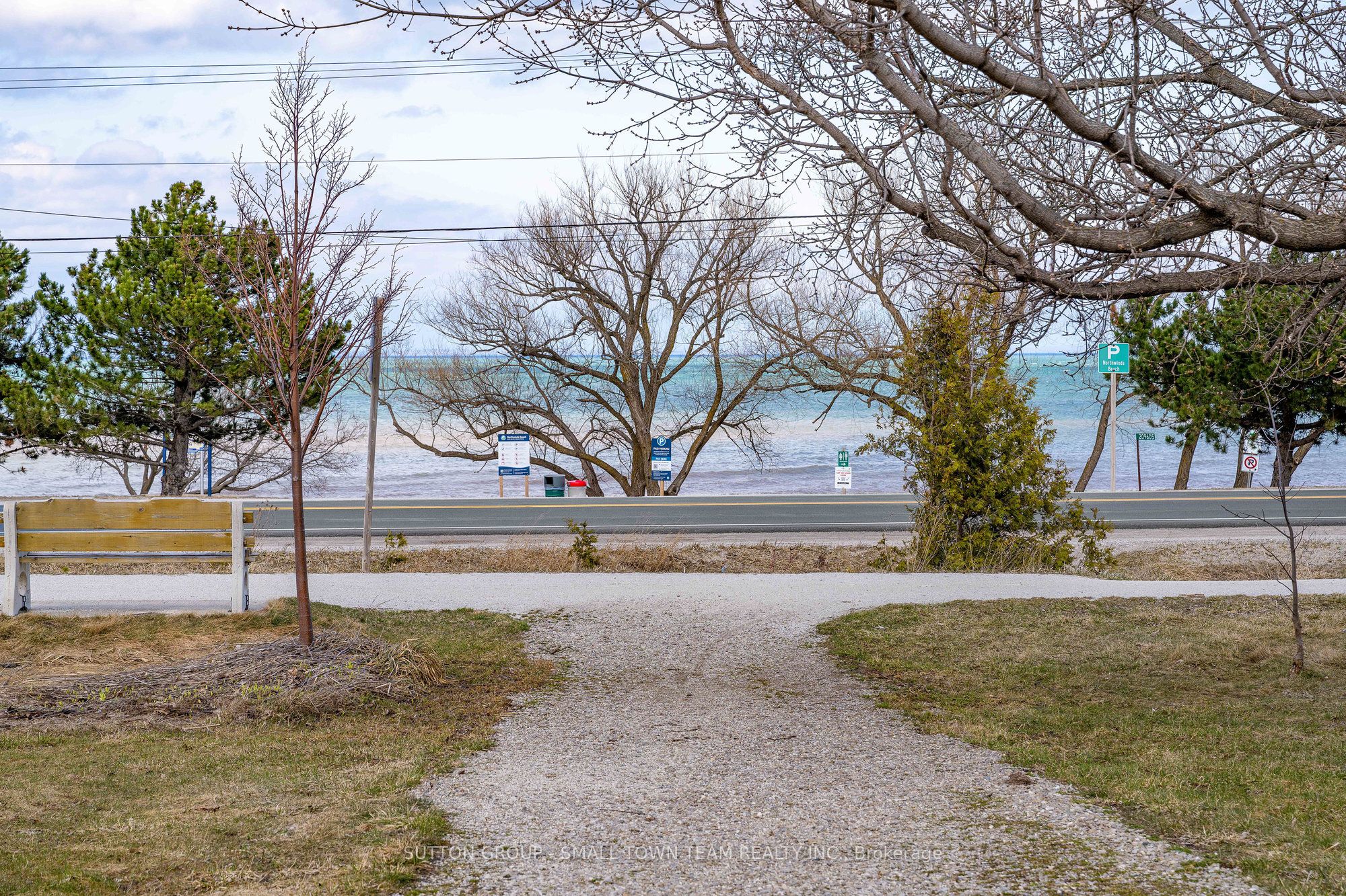 114 Lakeshore Road W Property Photo 22