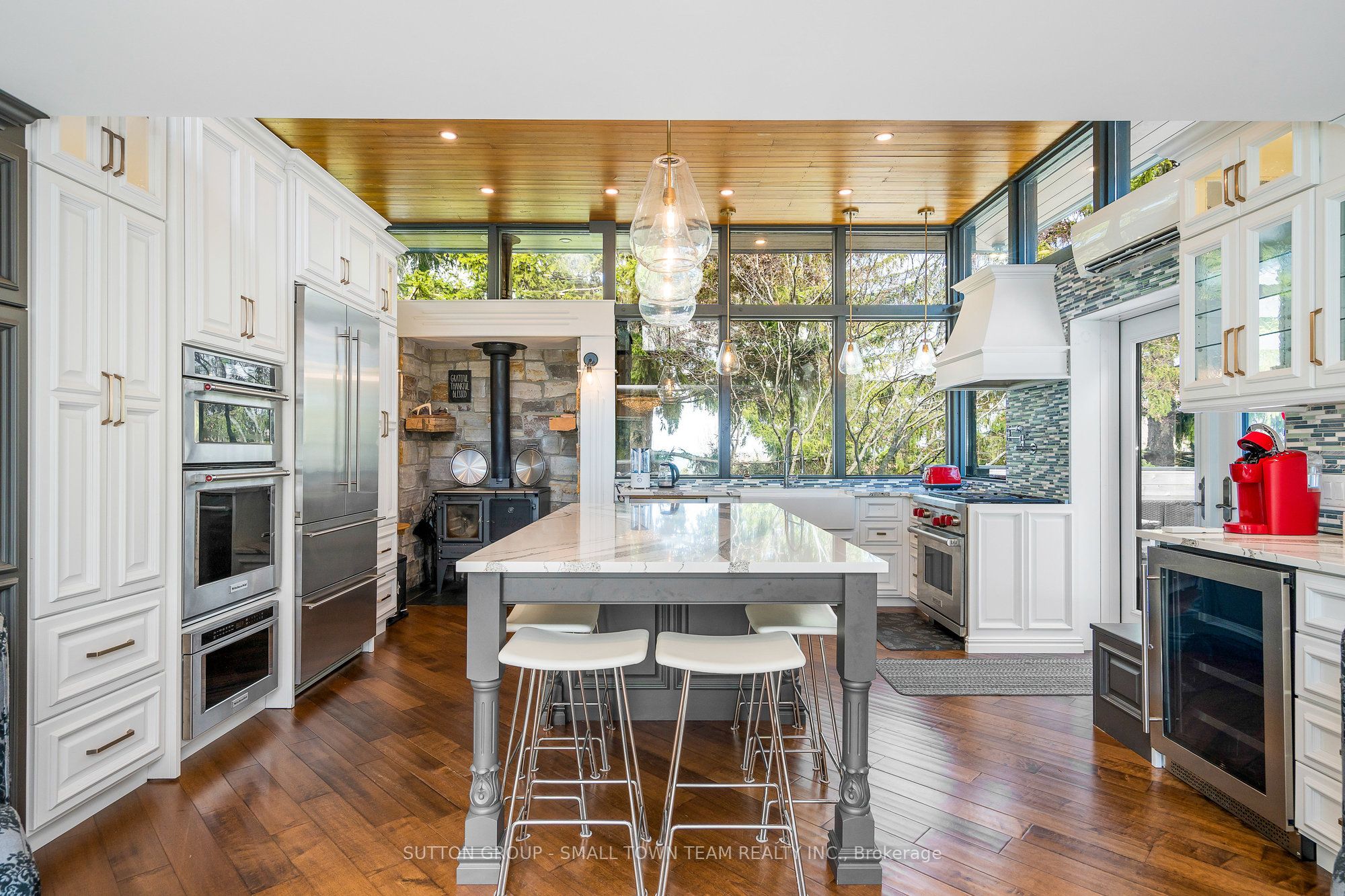 114 Lakeshore Road W Property Photo 33