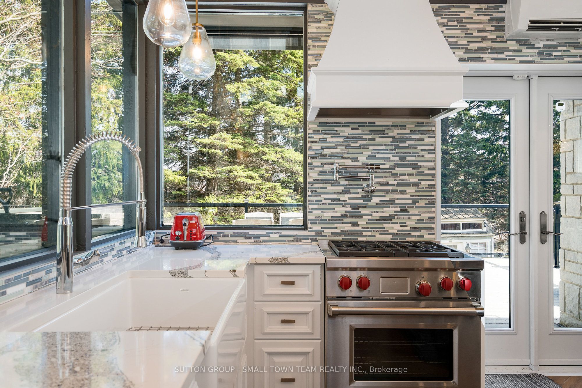 114 Lakeshore Road W Property Photo 42