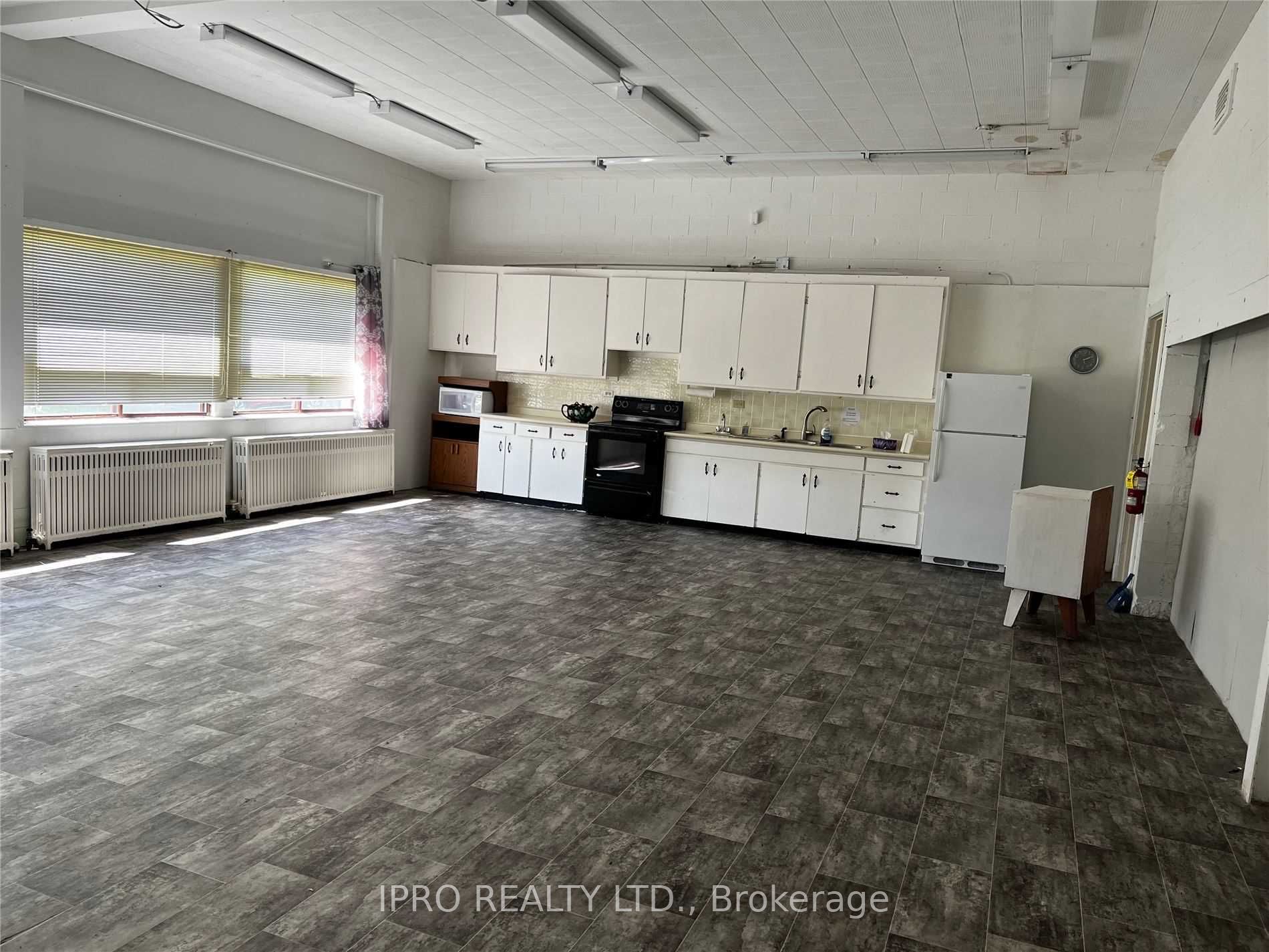 10611 Hwy 3 W Property Photo 11