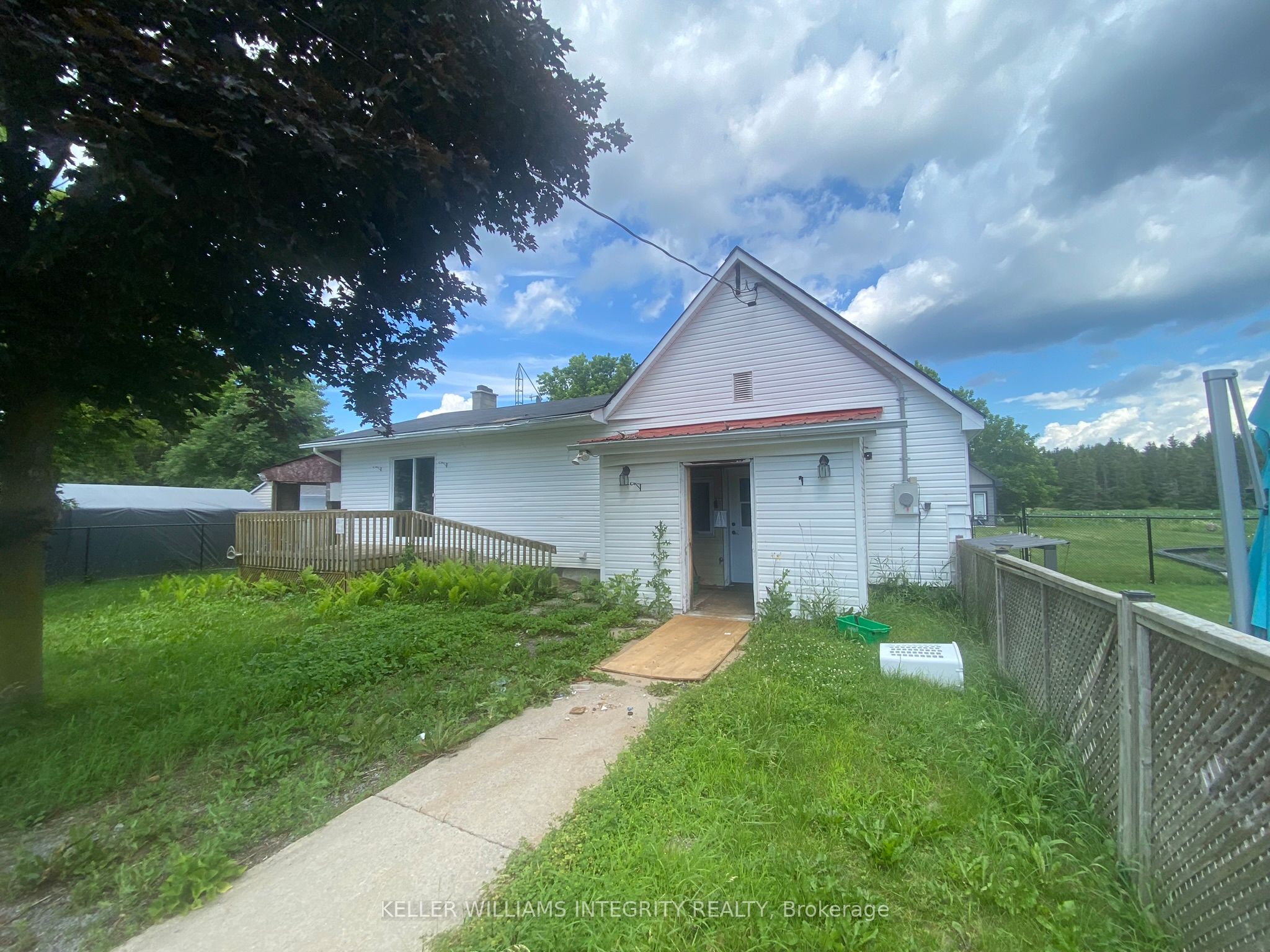 2415 Du Lac Road Property Photo
