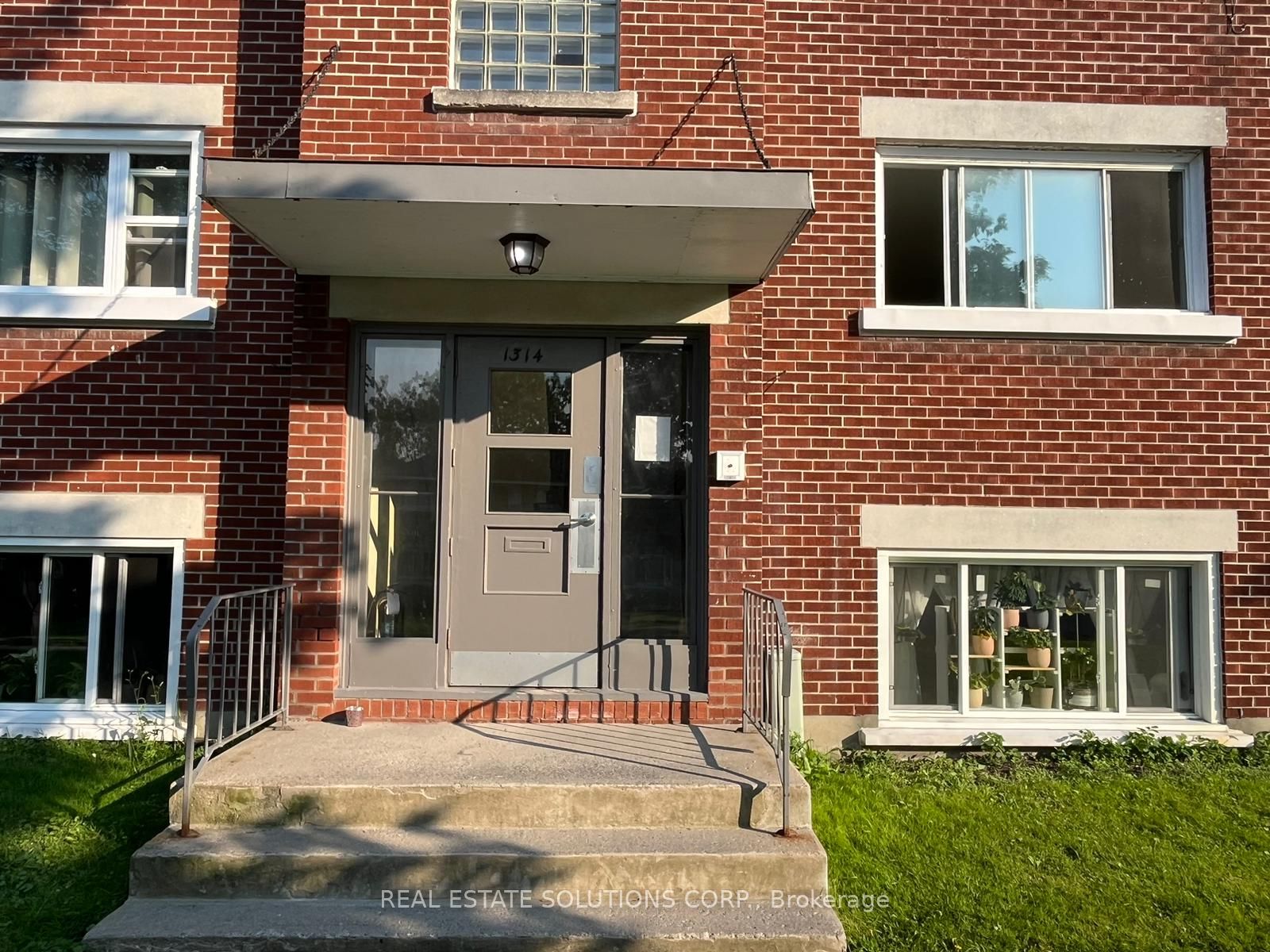 1314 Emperor Avenue Property Photo 3