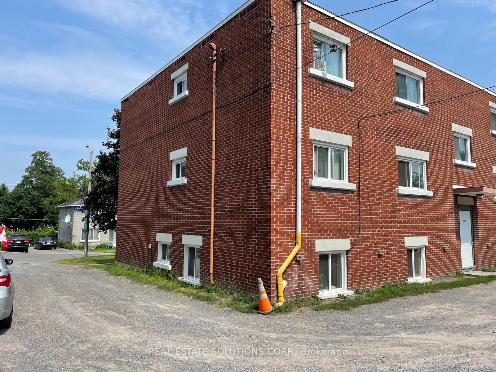 1314 Emperor Avenue Property Photo 7