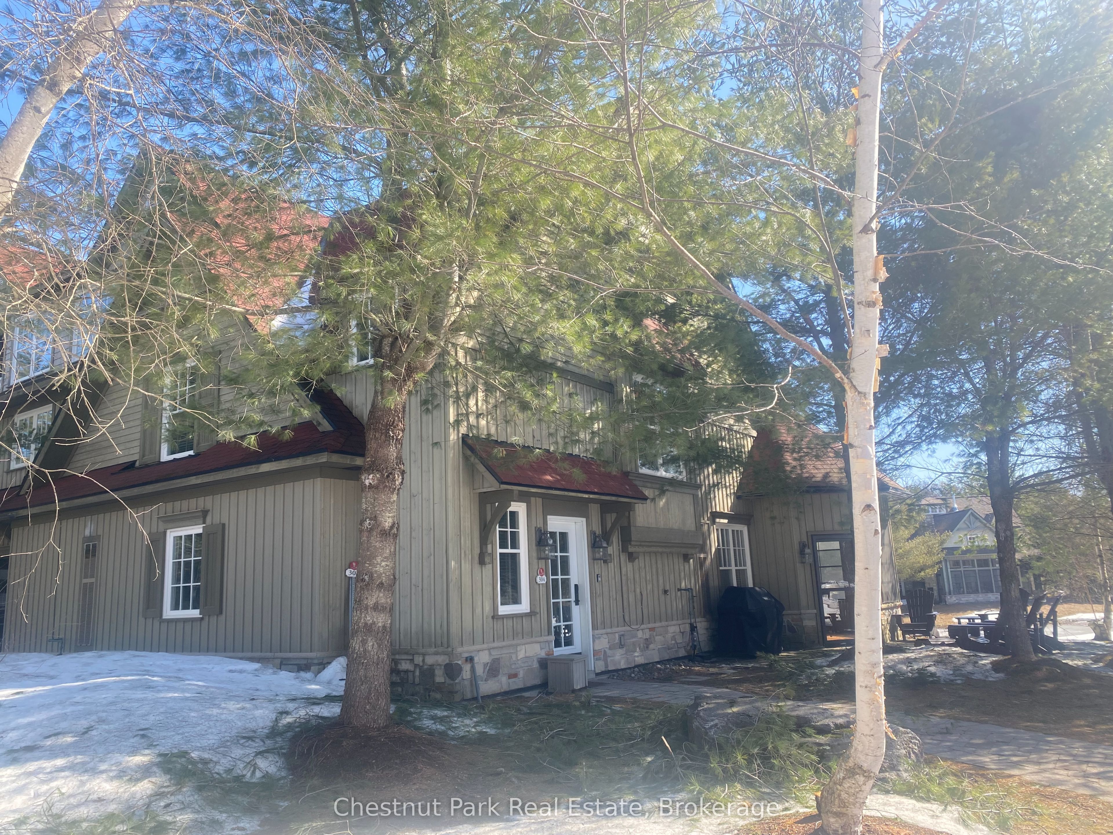#14 - 304 Emerald Hills Court Property Photo 1