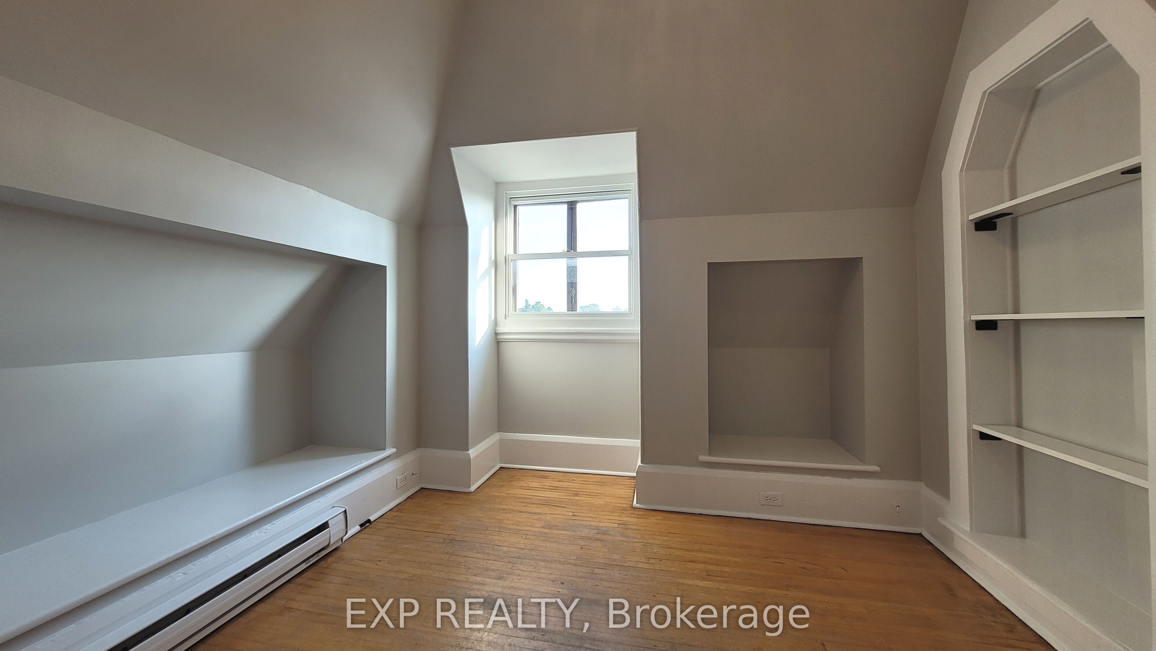 #7 - 73 Mill Street Property Photo 2