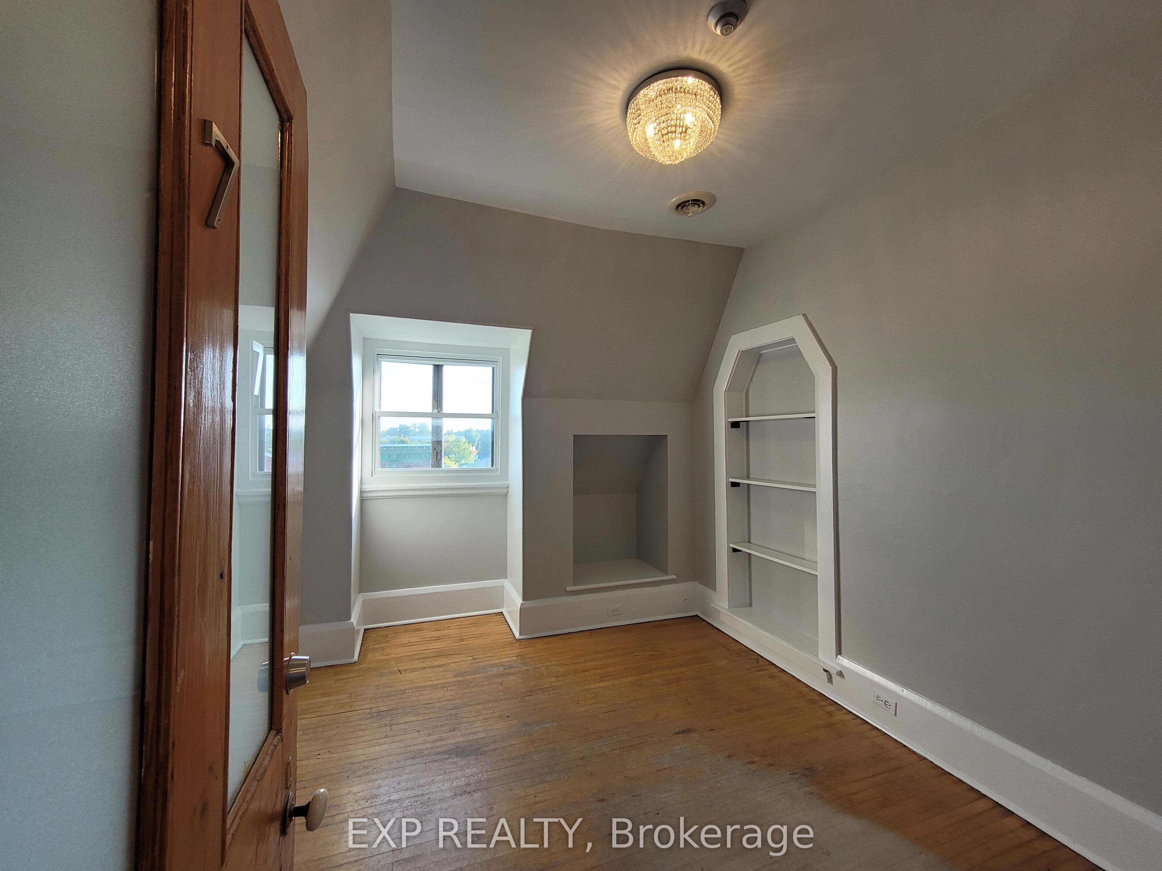 #7 - 73 Mill Street Property Photo 7