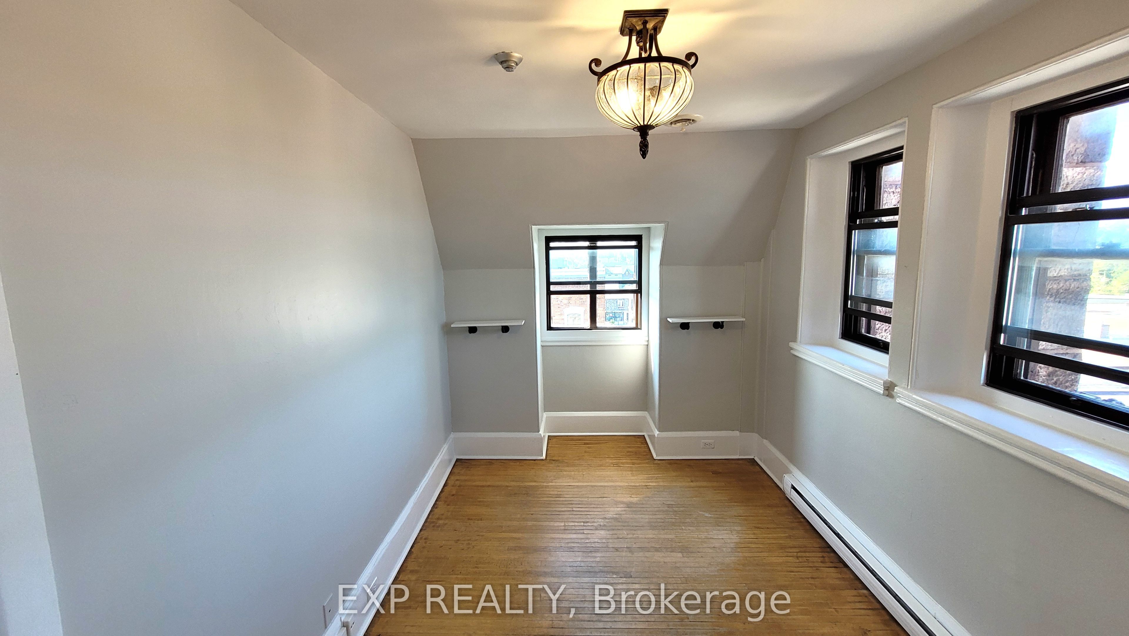 #8 - 73 Mill Street Property Photo