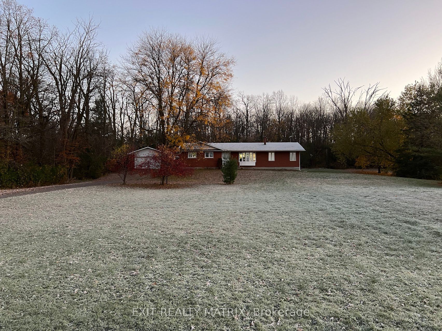 2546 Upper Dwyer Hill Road Property Photo