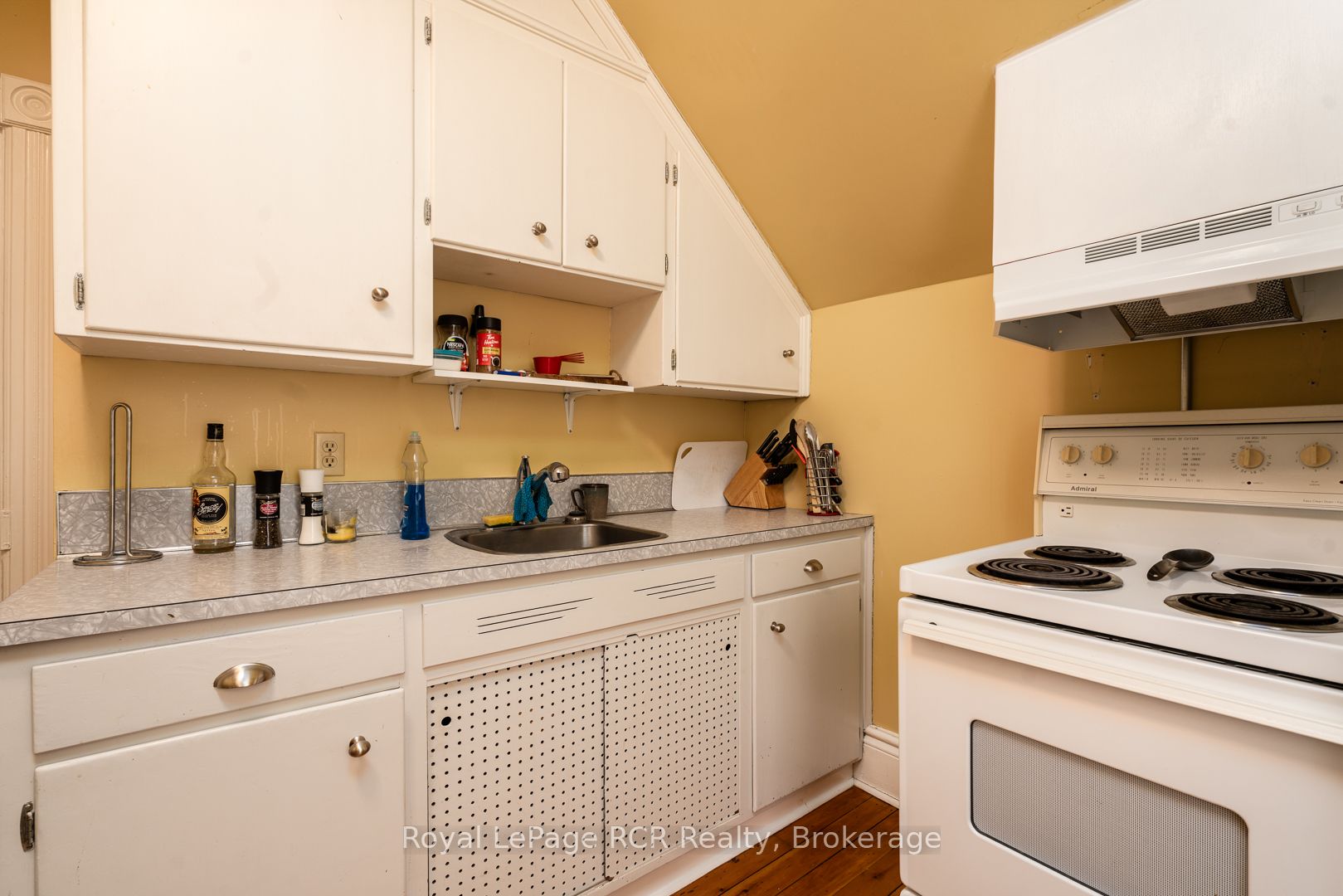 134 9th Street Property Photo 8