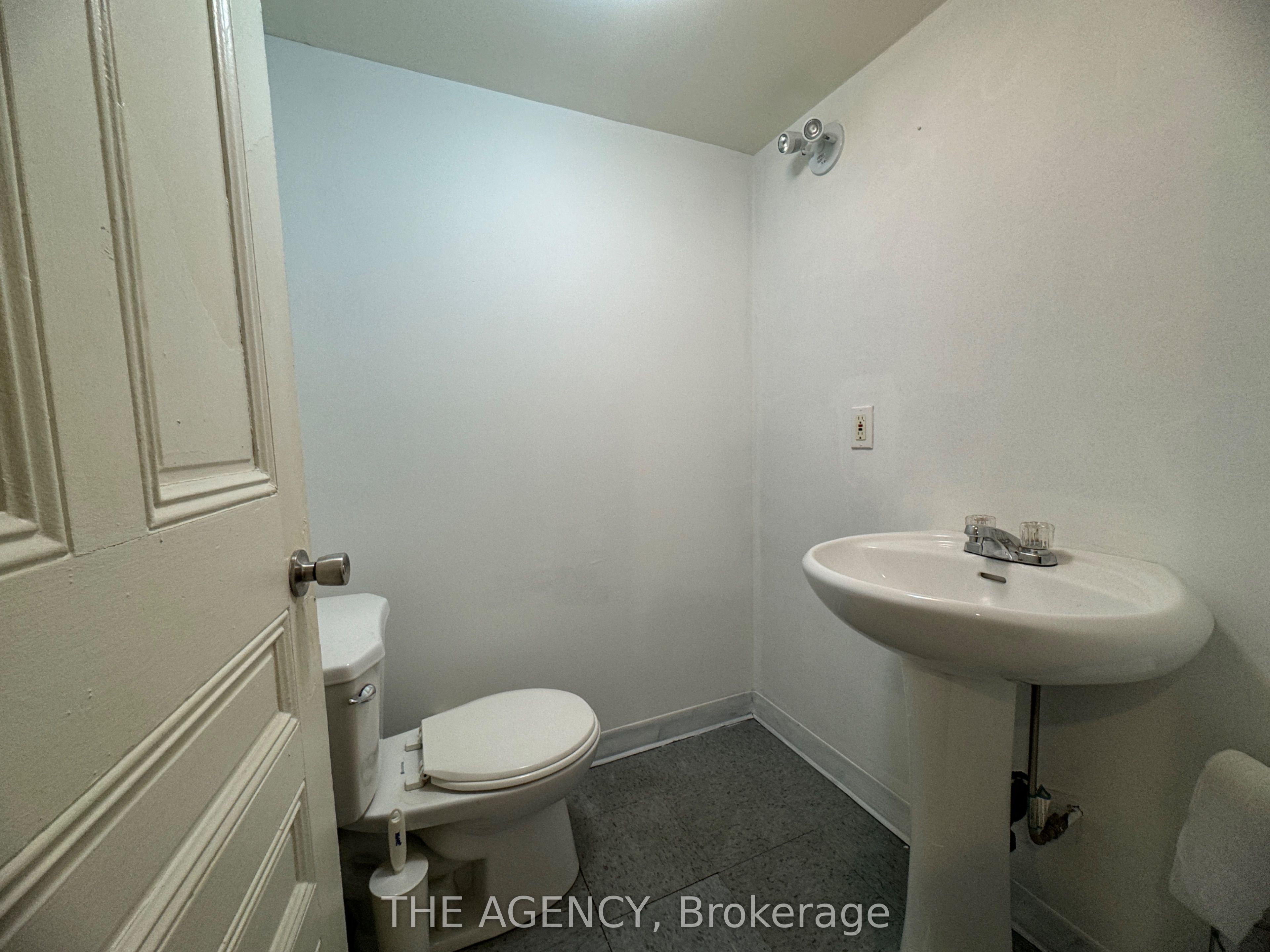 139 John Street Property Photo 15