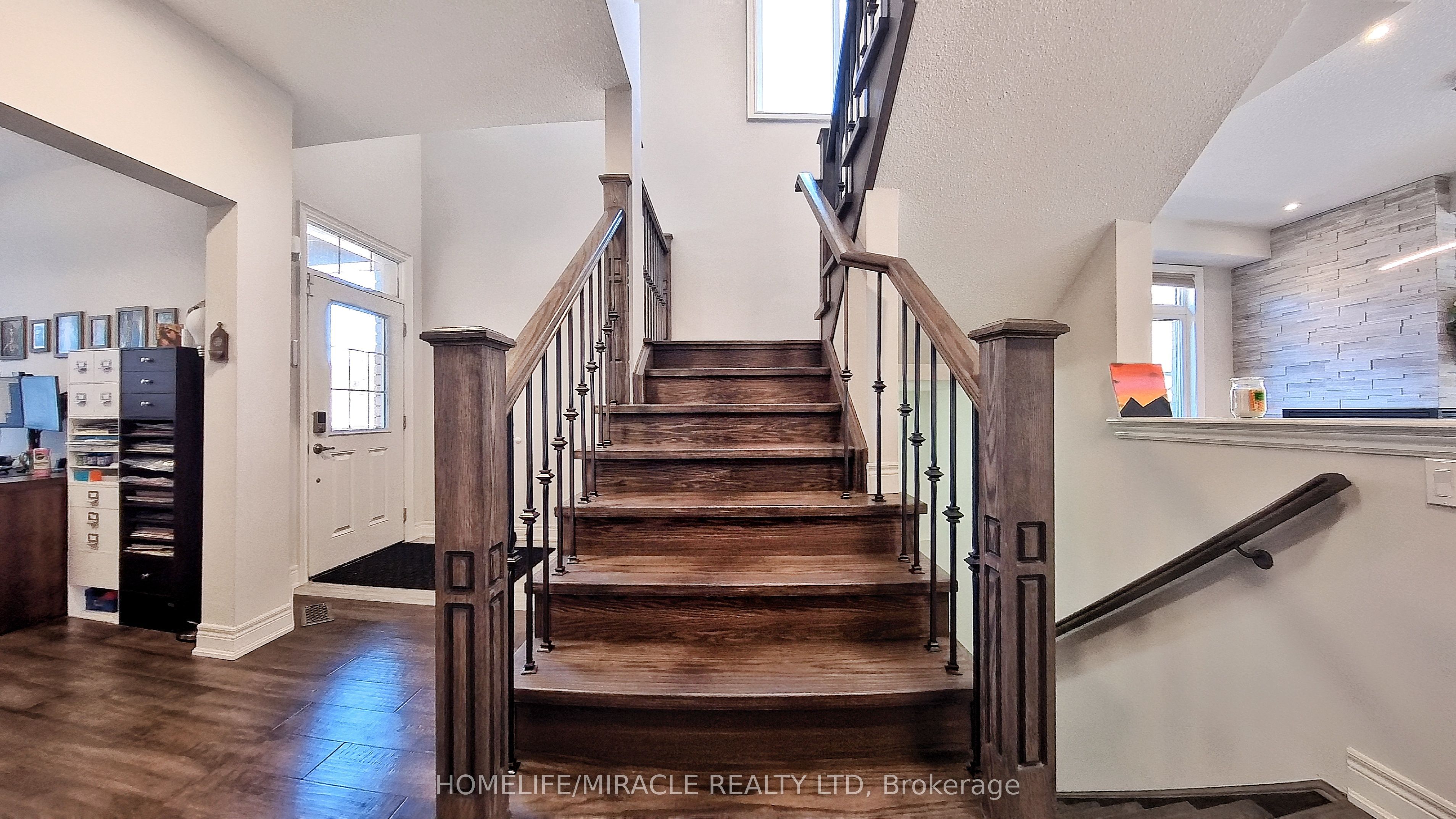 117 Eaglecrest Street Property Photo 4