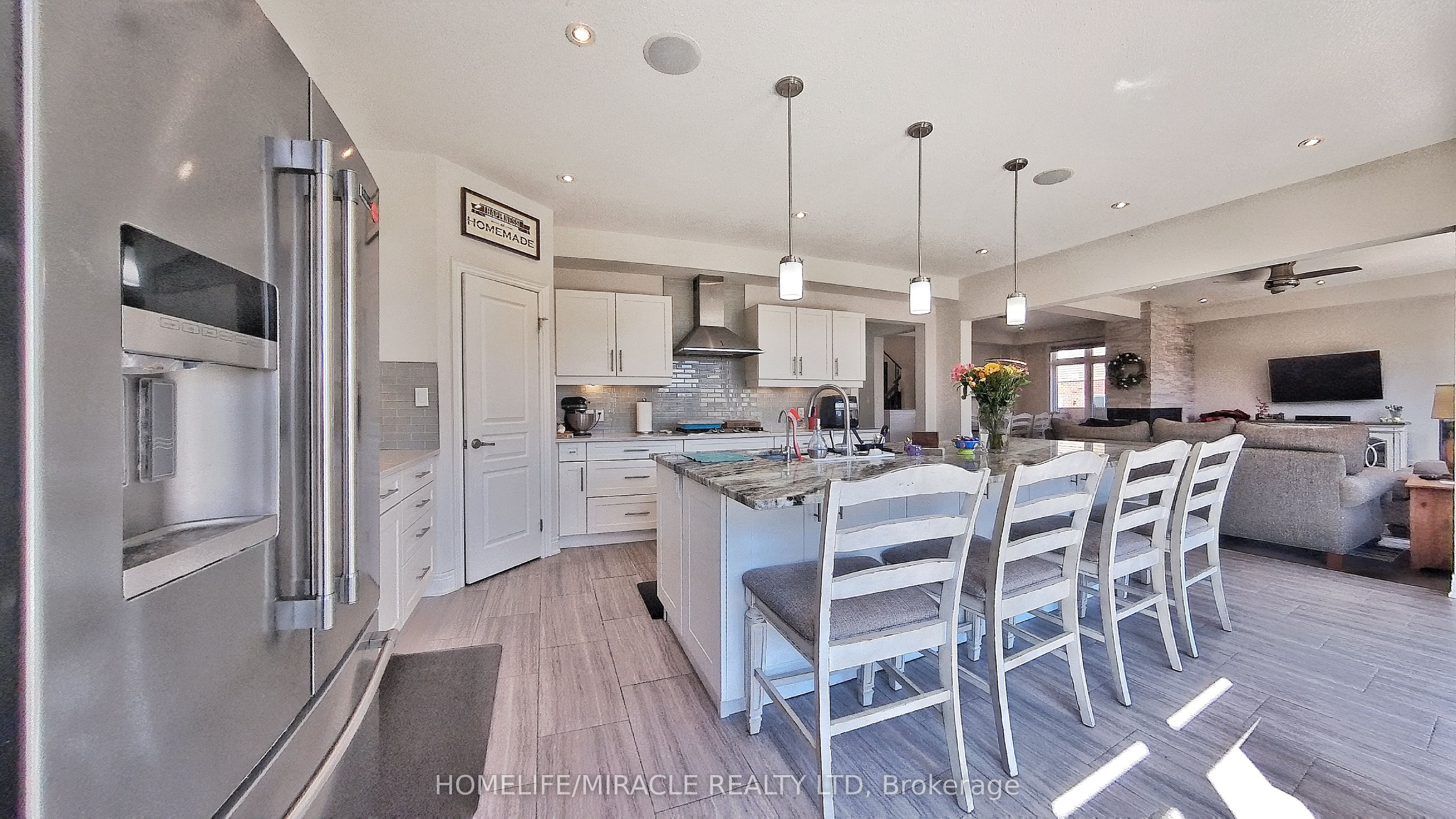 117 Eaglecrest Street Property Photo 25