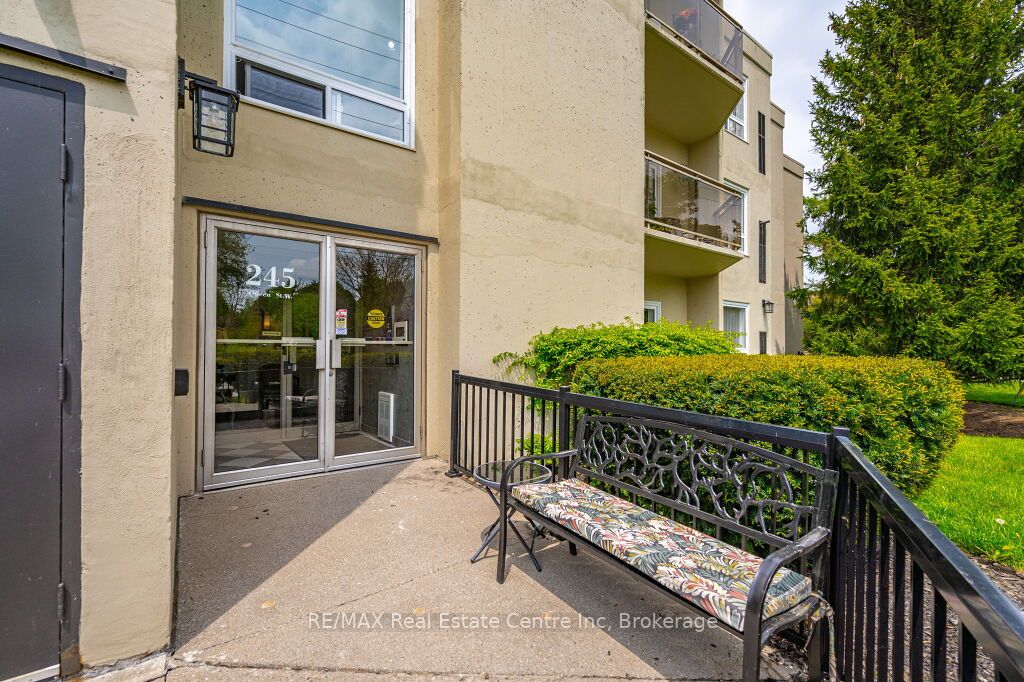 #103 - 245 Queen Street Property Photo 8