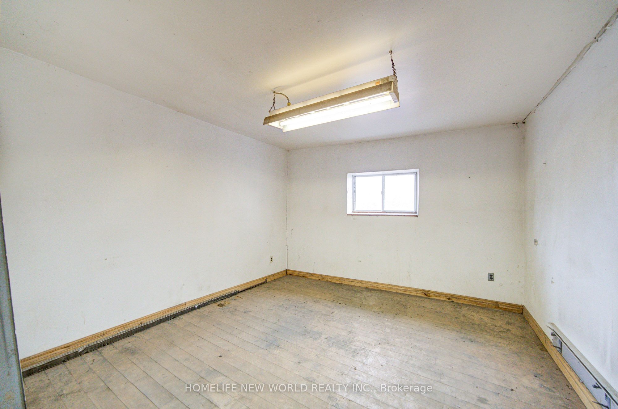 15 Earl St Property Photo 35