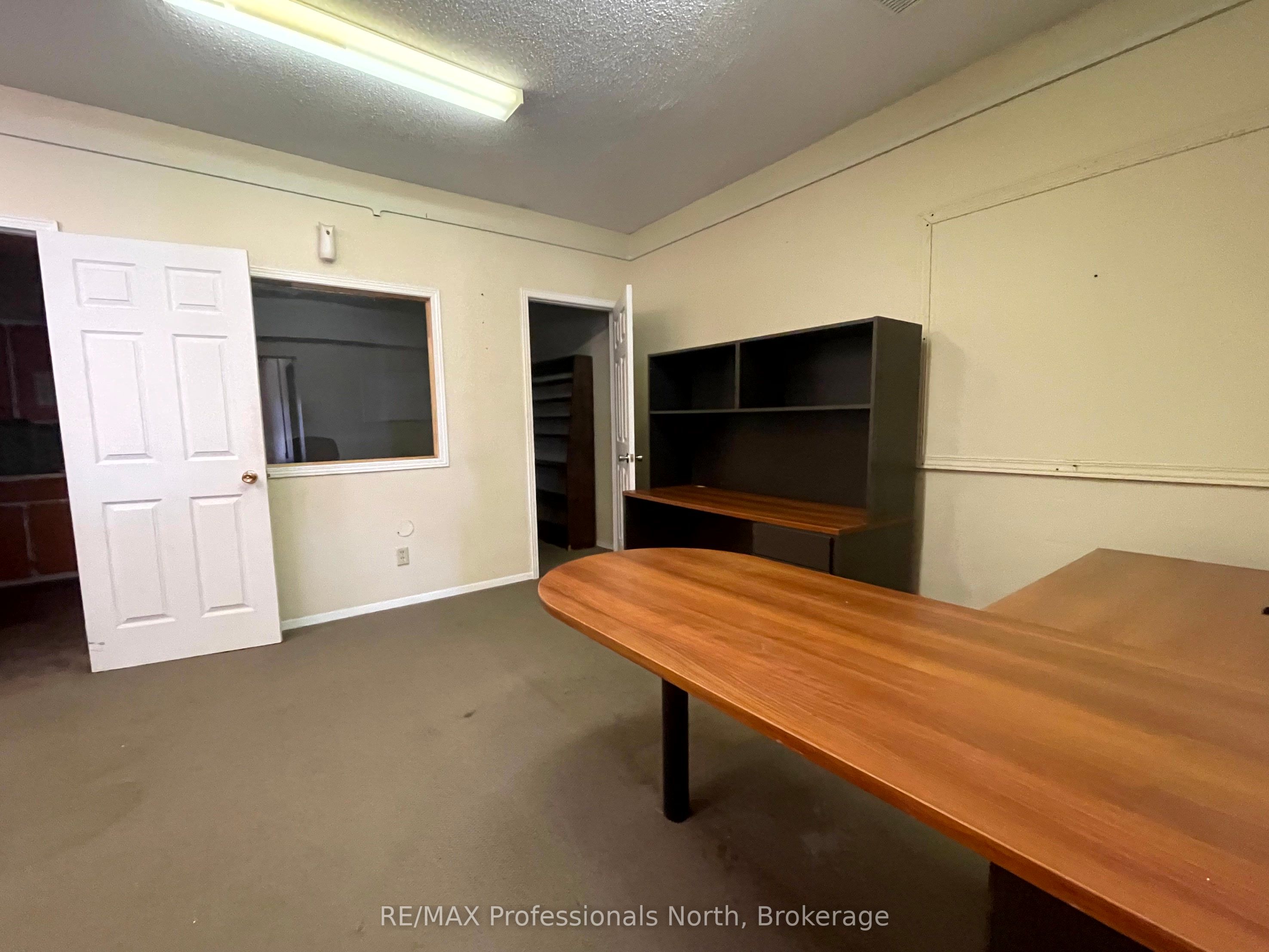 #3 - 83 Maple Avenue Property Photo 6