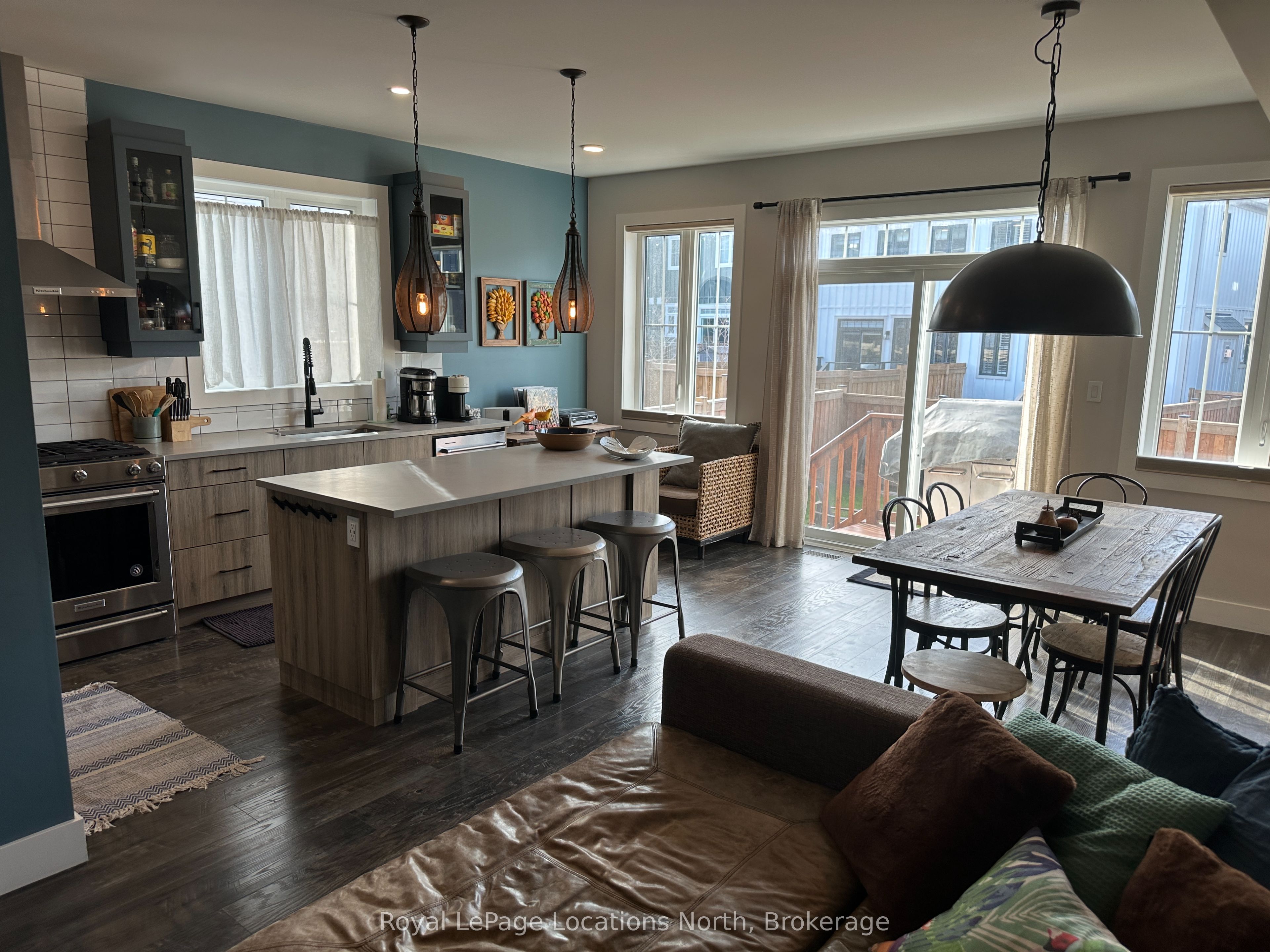 195 St Property Photo 3