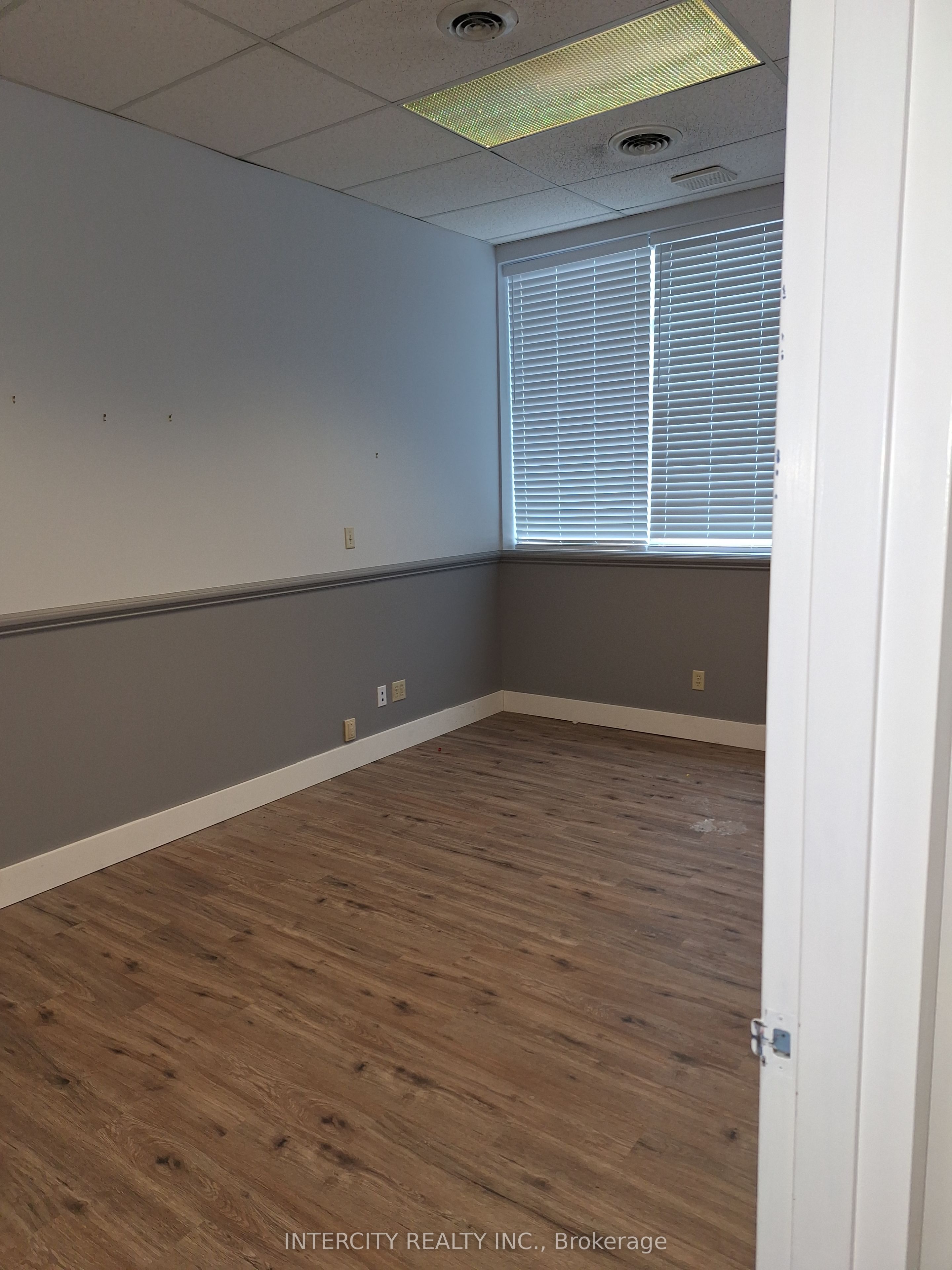 4 Centre Street Property Photo 4