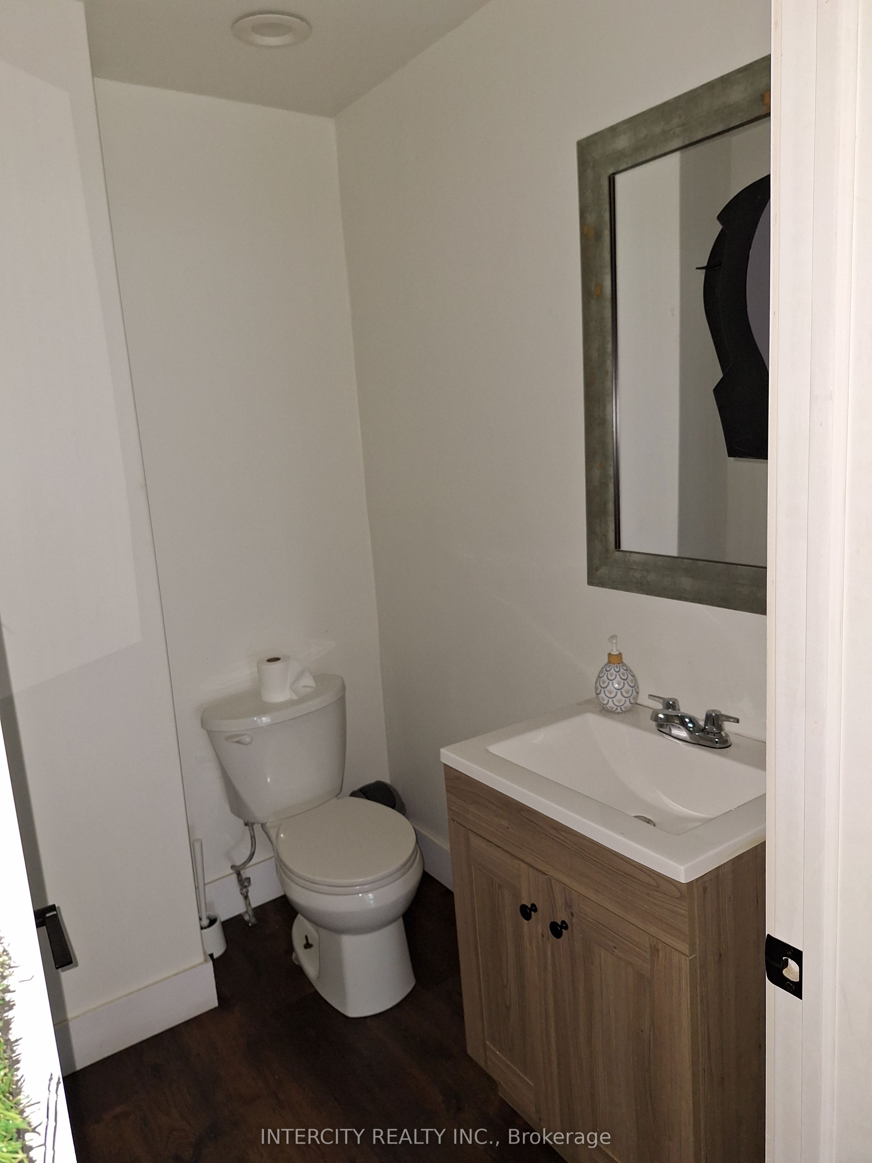 339 St Paul Property Photo 2
