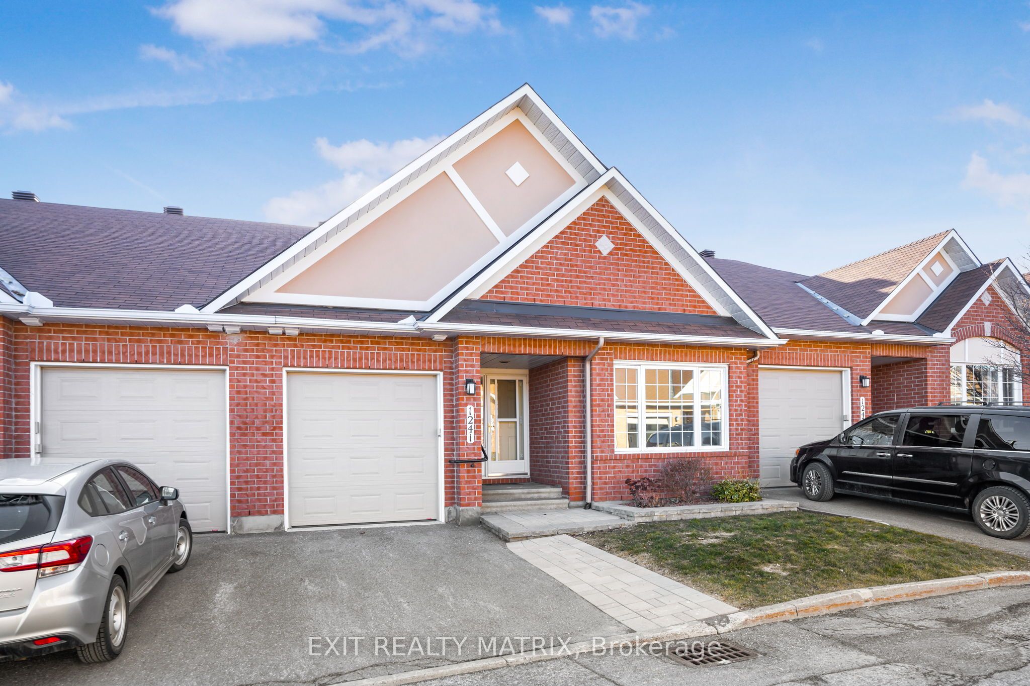 1241 Foxborough Private - Property Photo 2