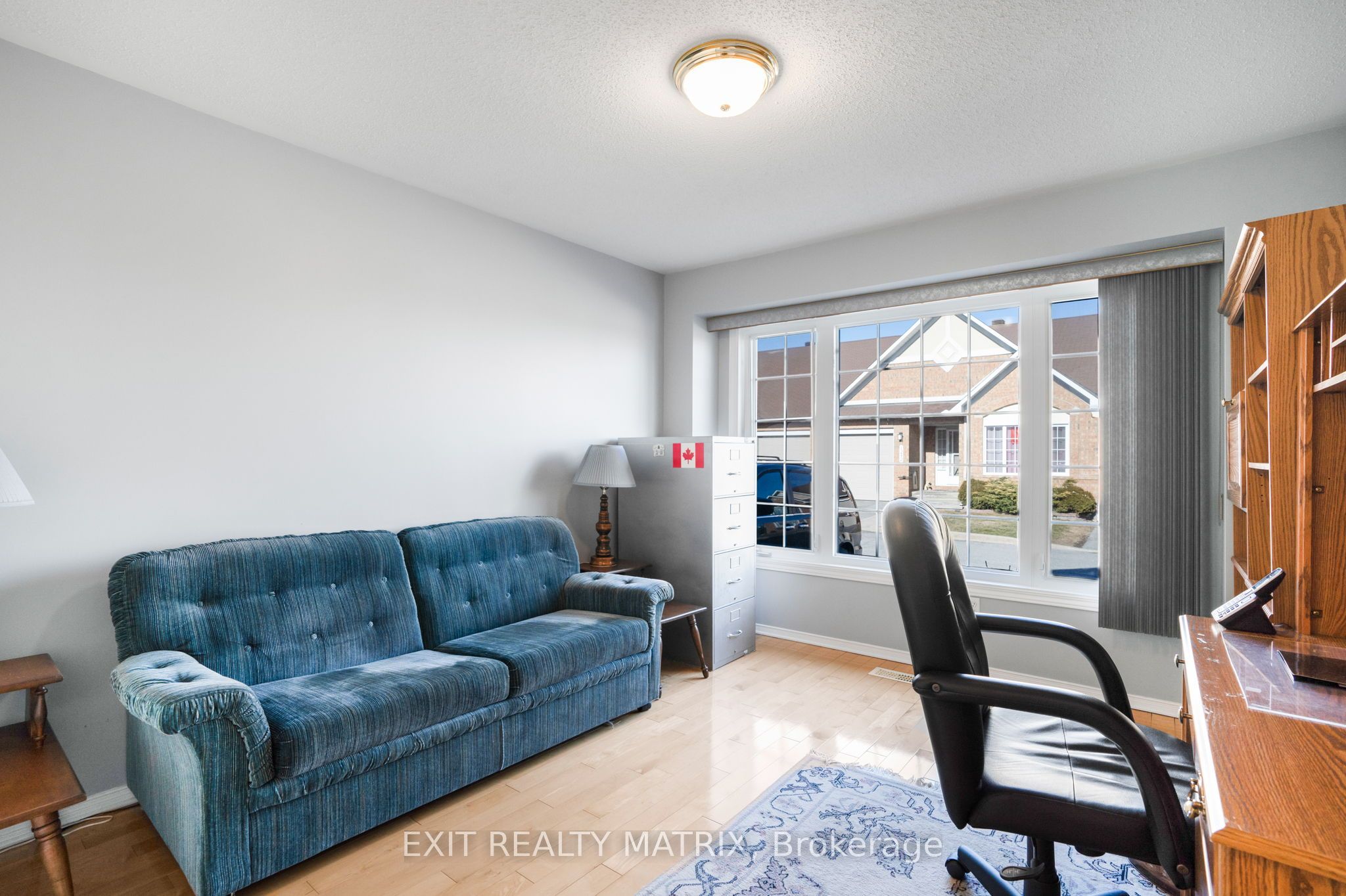 1241 Foxborough Private - Property Photo 6