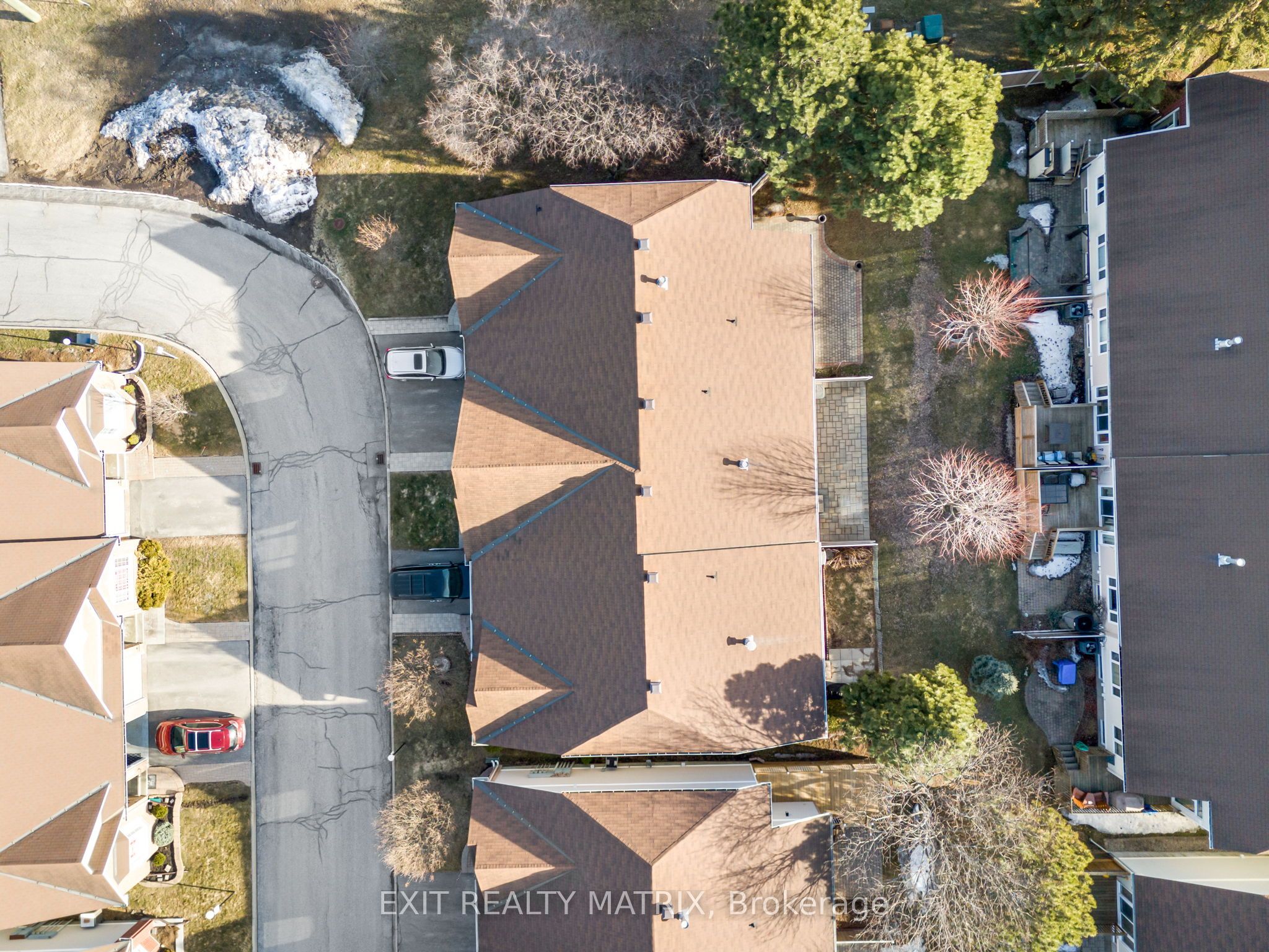 1241 Foxborough Private - Property Photo 33