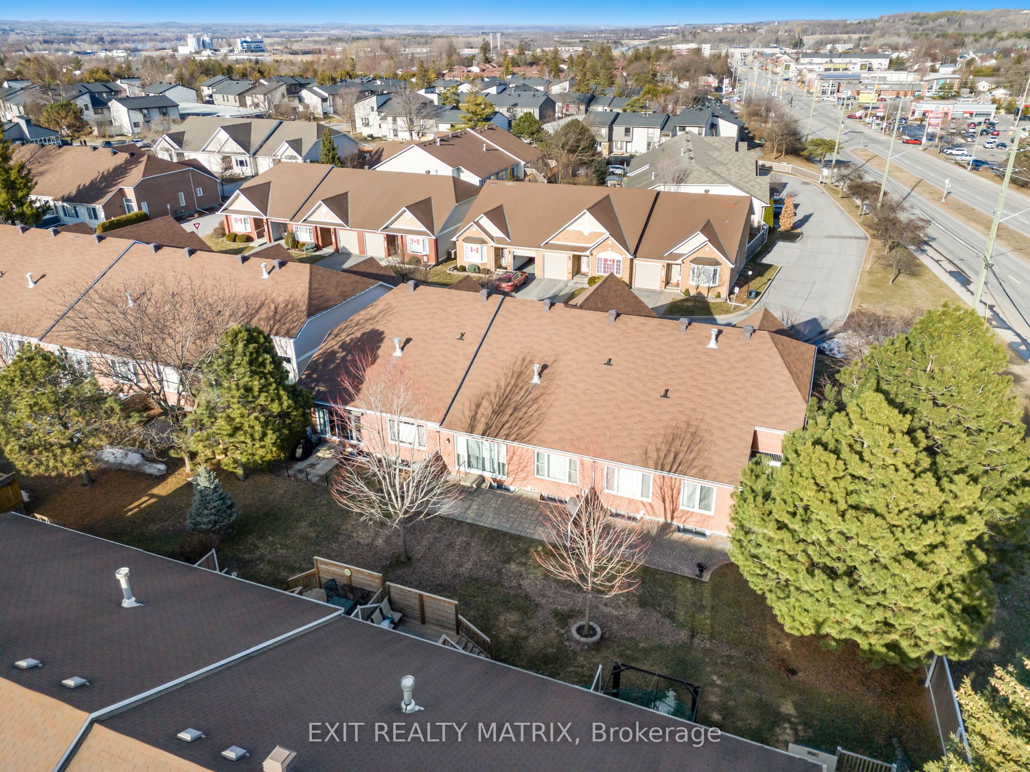 1241 Foxborough Private - Property Photo 35