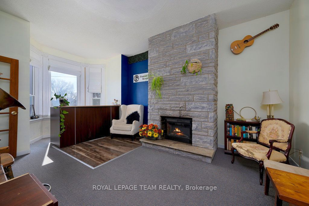 422 Donald B Munro Drive Property Photo 3