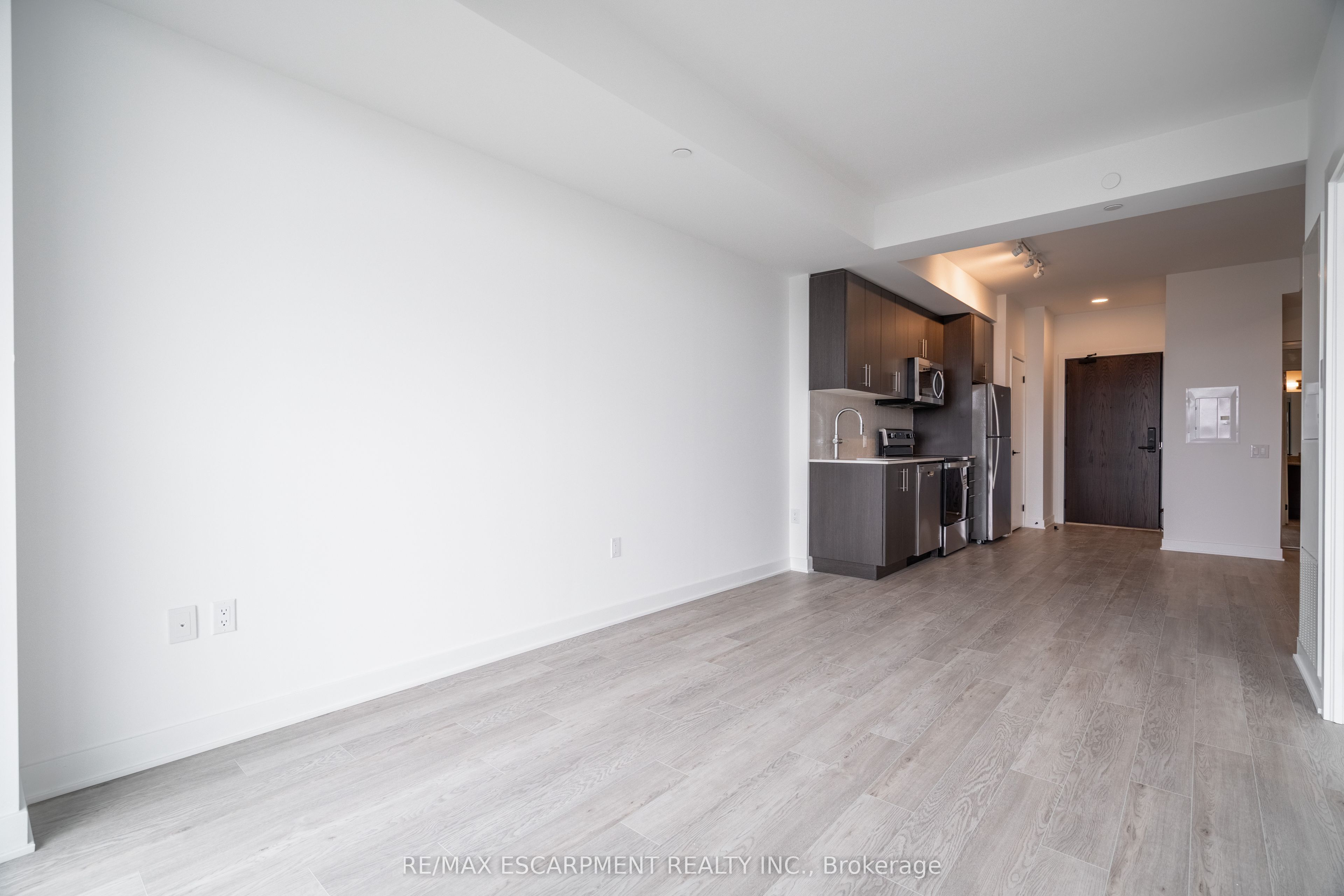 2782 Barton Street 1002 Property Photo 13