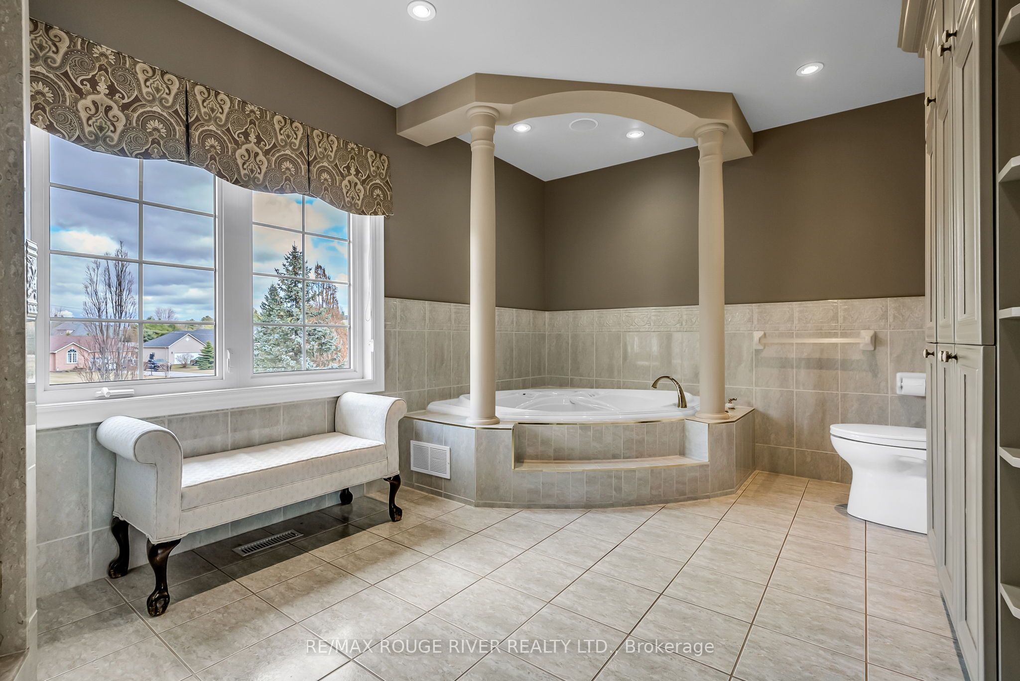 5 Lynden Court Property Photo 29