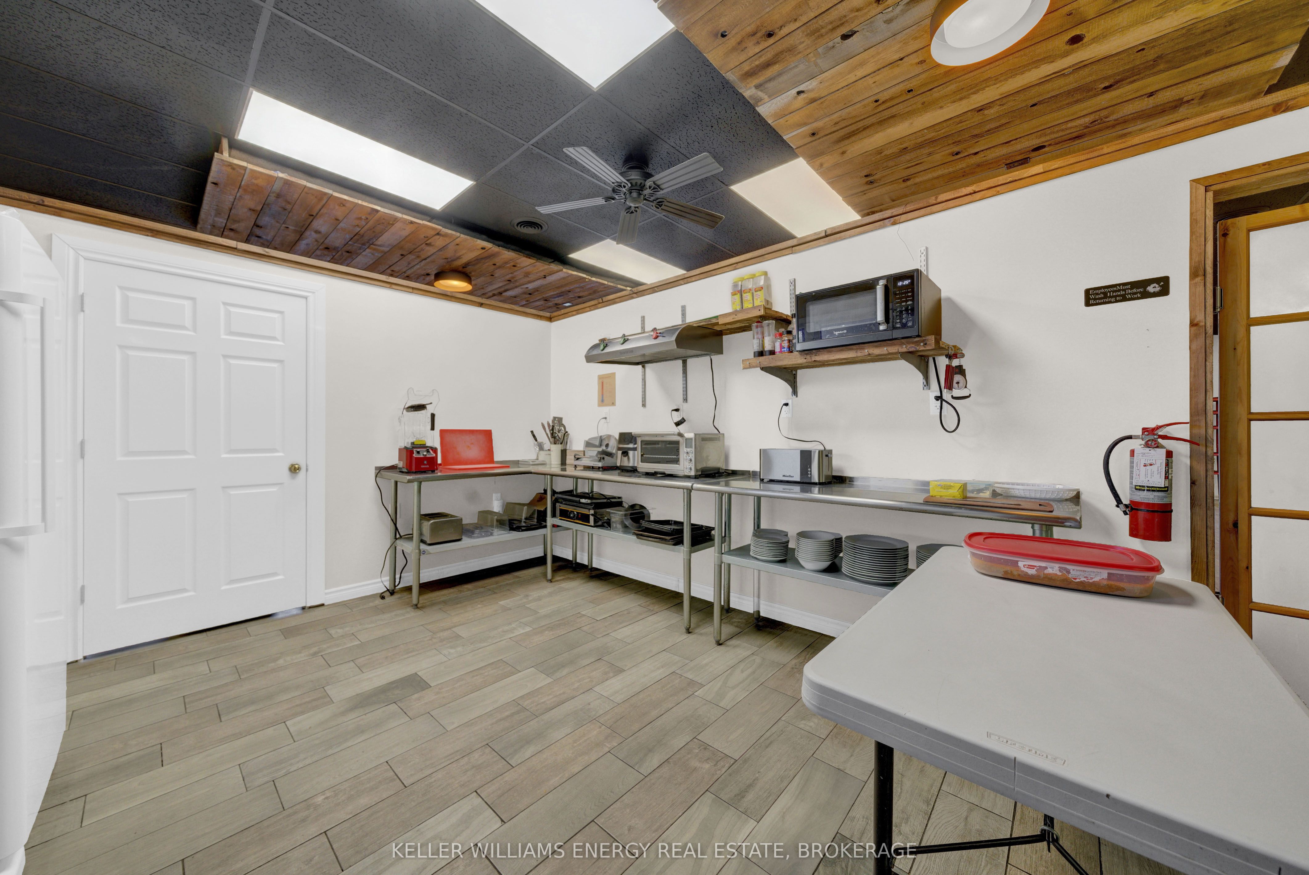 6 Stanley Street Property Photo 12