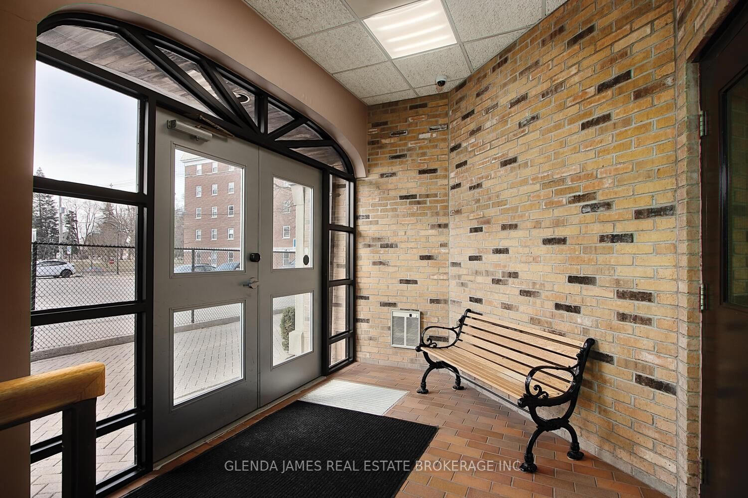 295 Wolfe St Property Photo 10