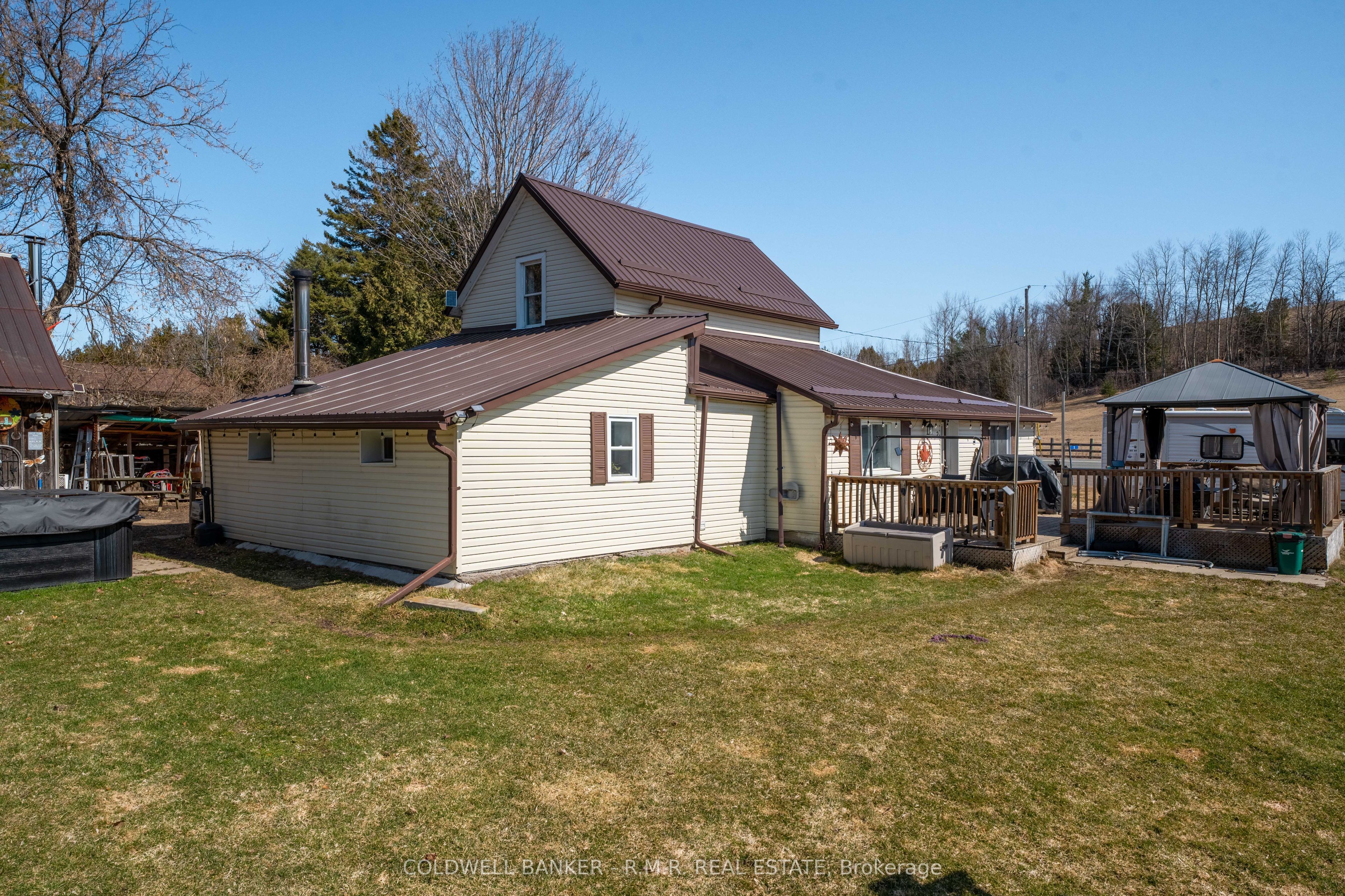 2 Heath Drive Property Photo