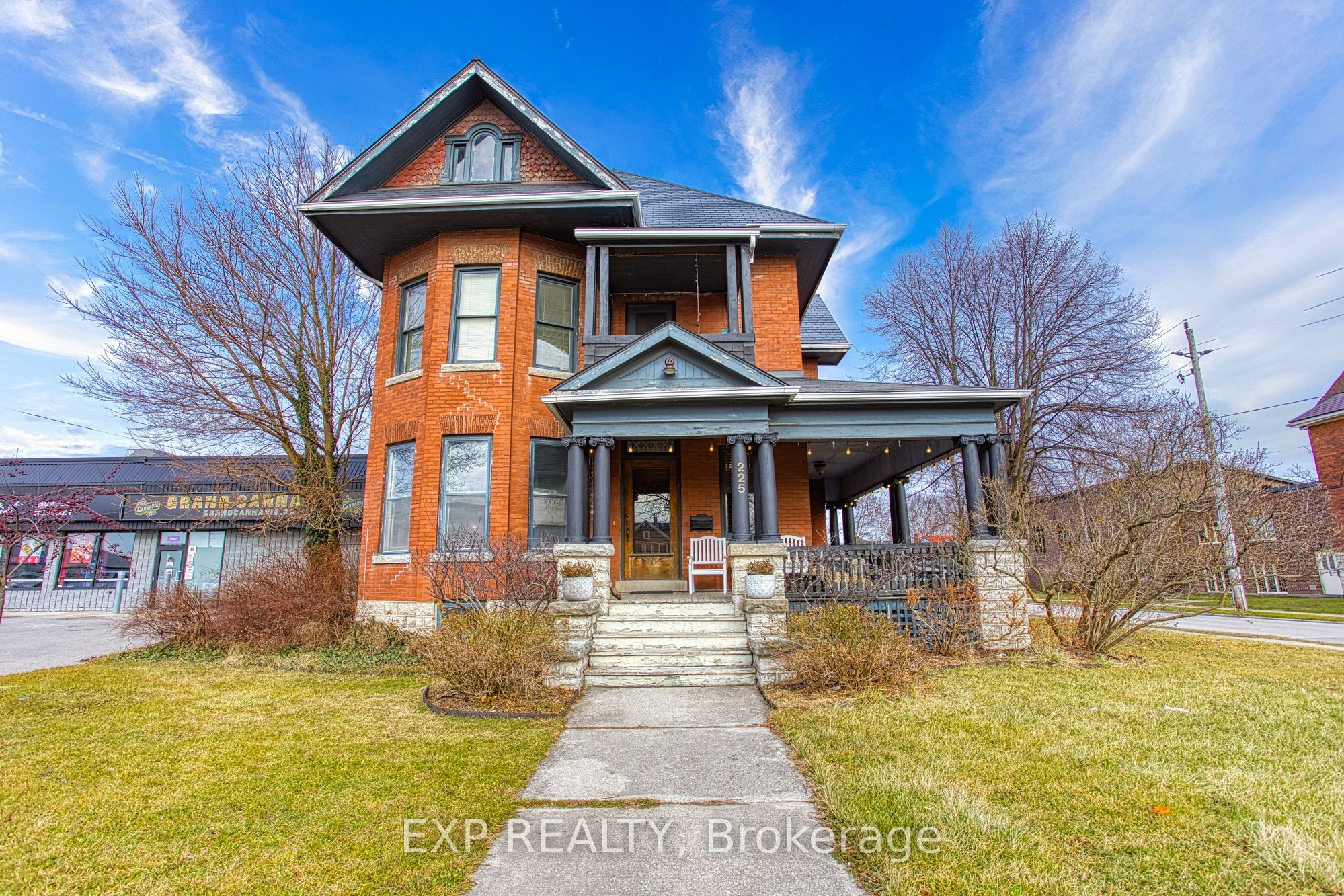 225 Broad Street Property Photo