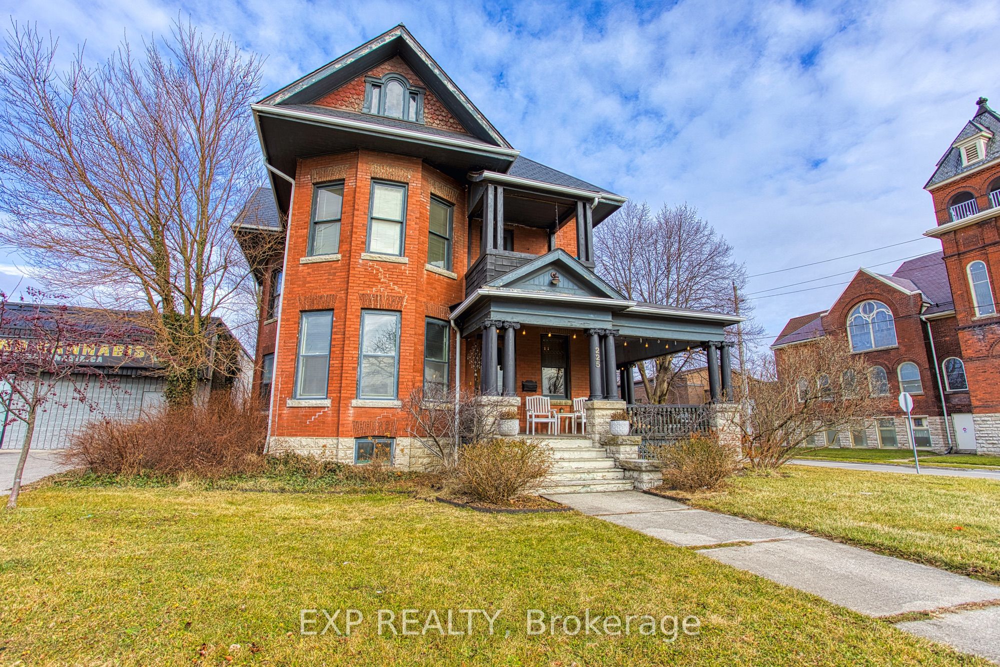 225 Broad Street Property Photo 3