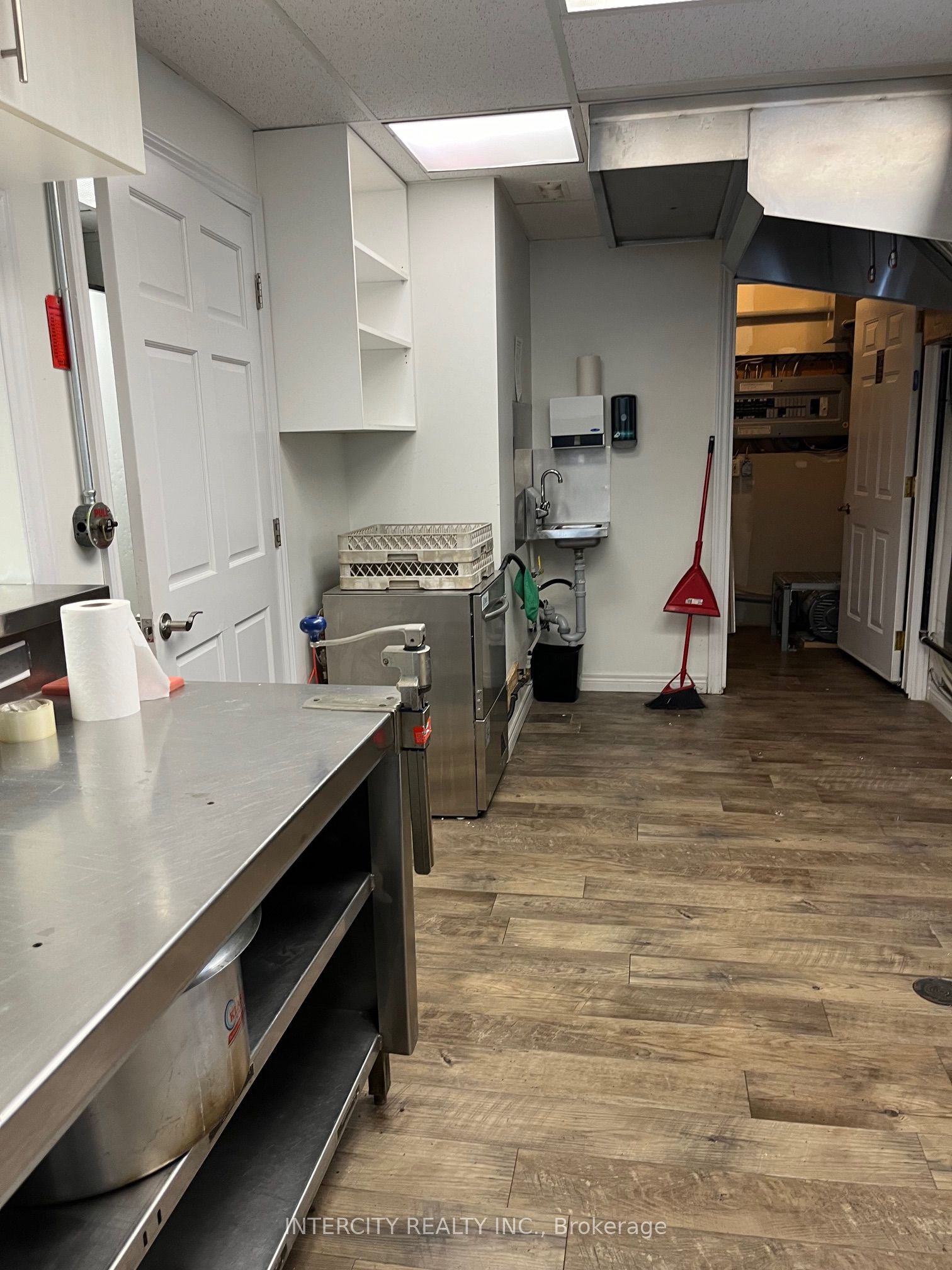 447 Elizabeth Street Property Photo 11