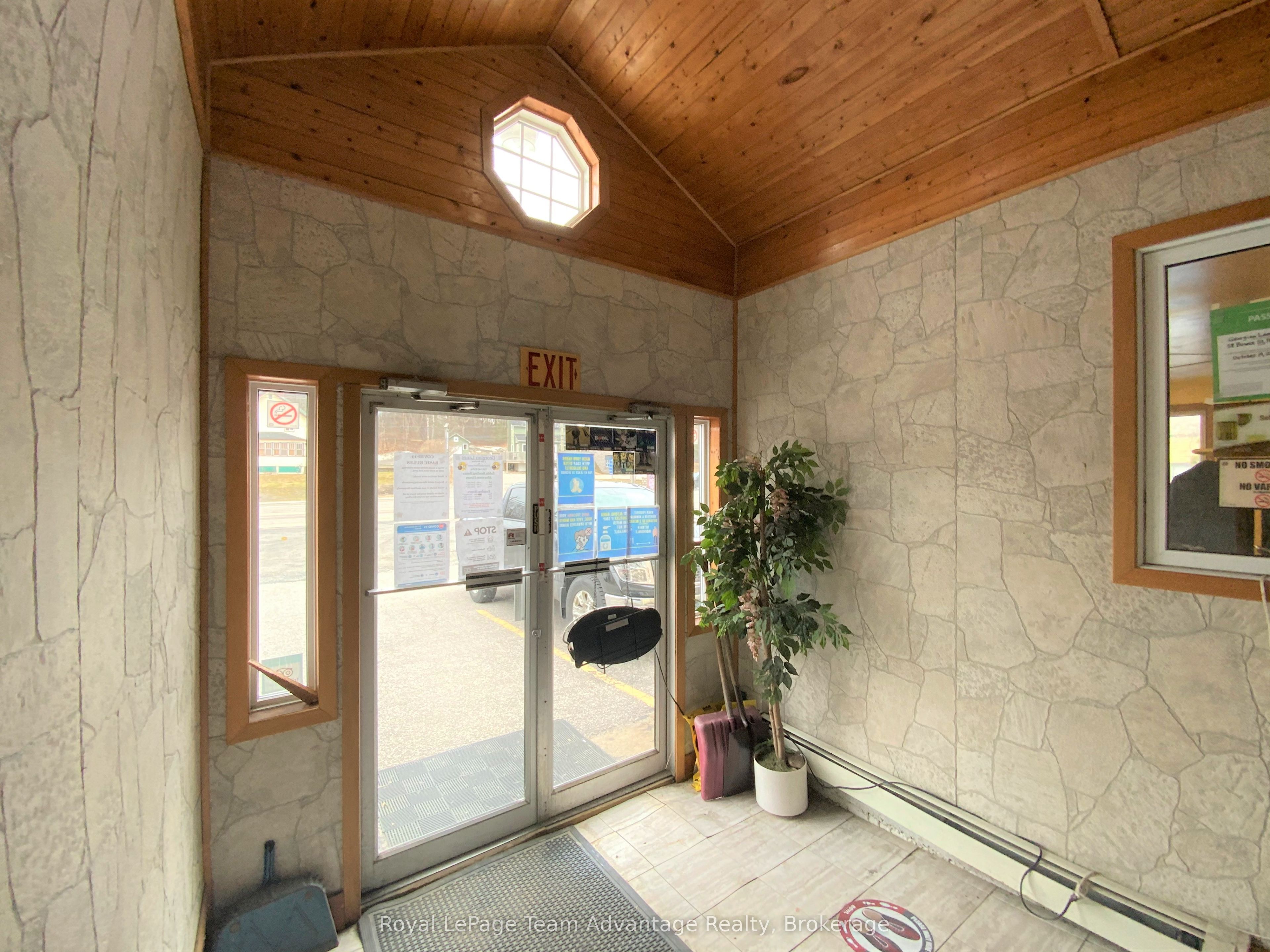 58 Bowes Street Property Photo 7
