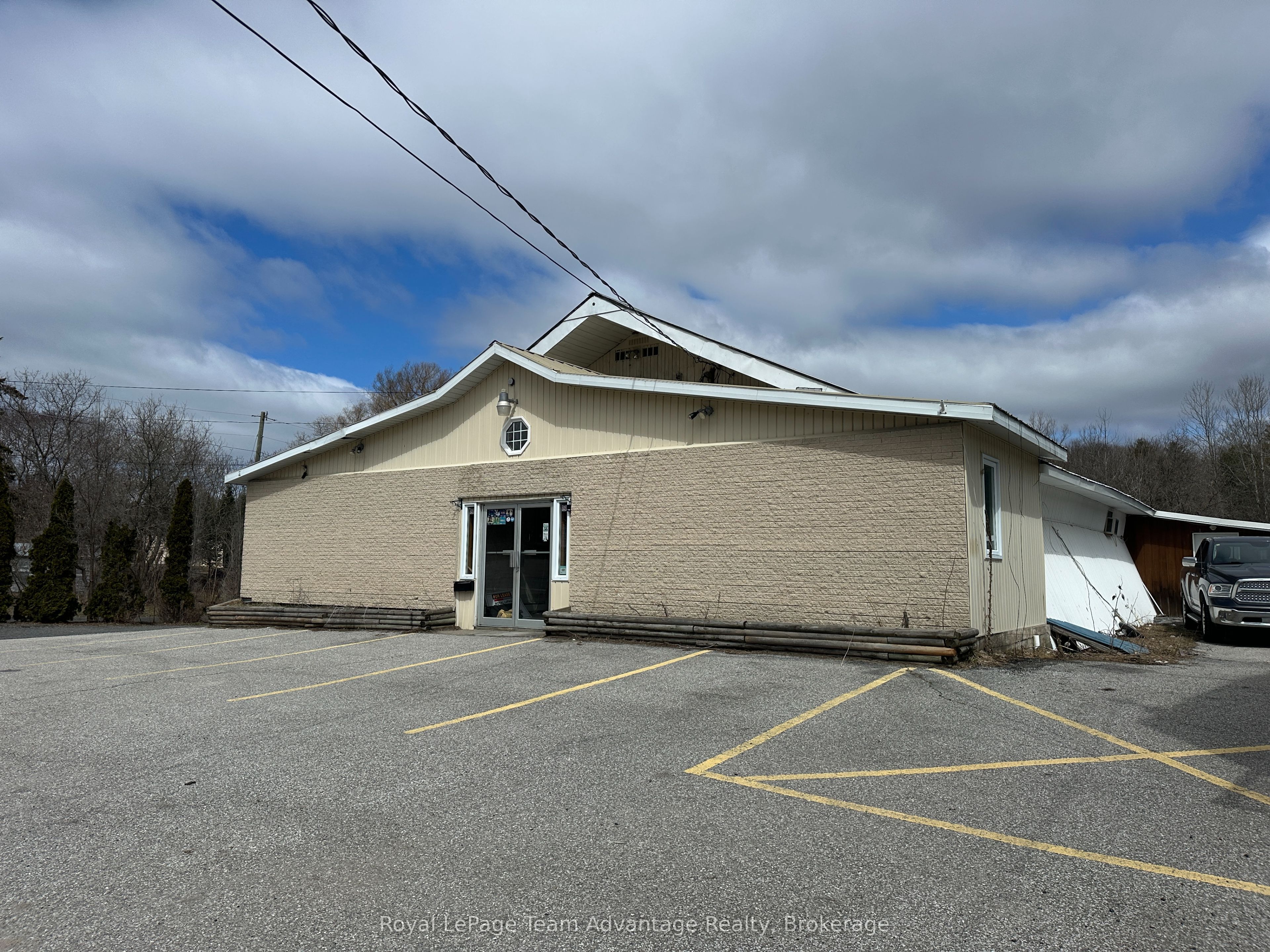 58 Bowes Street Property Photo 10