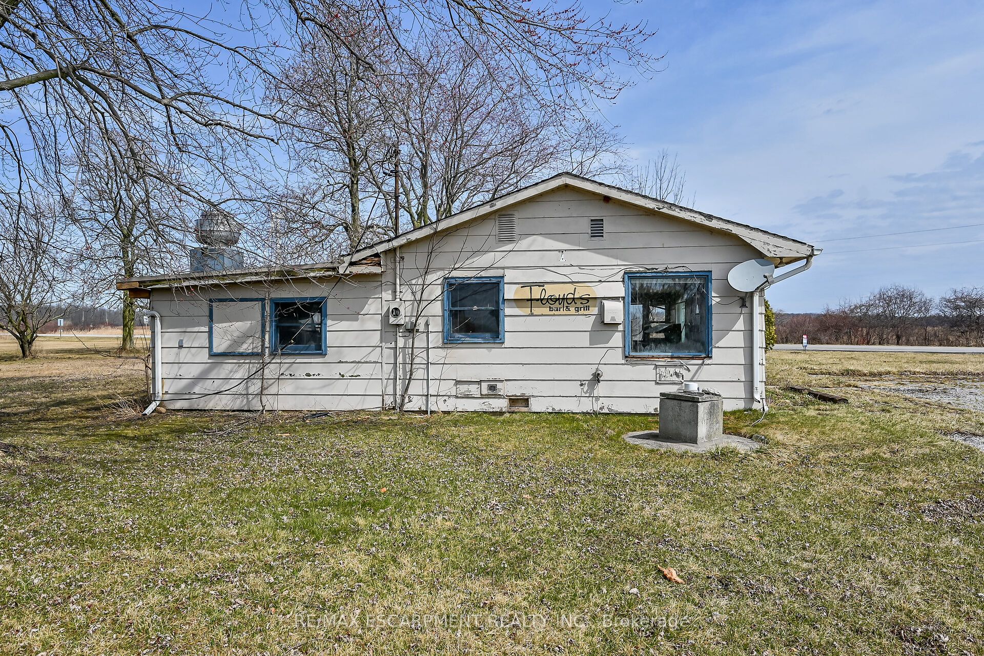 429 South Coast Drive Property Photo 22